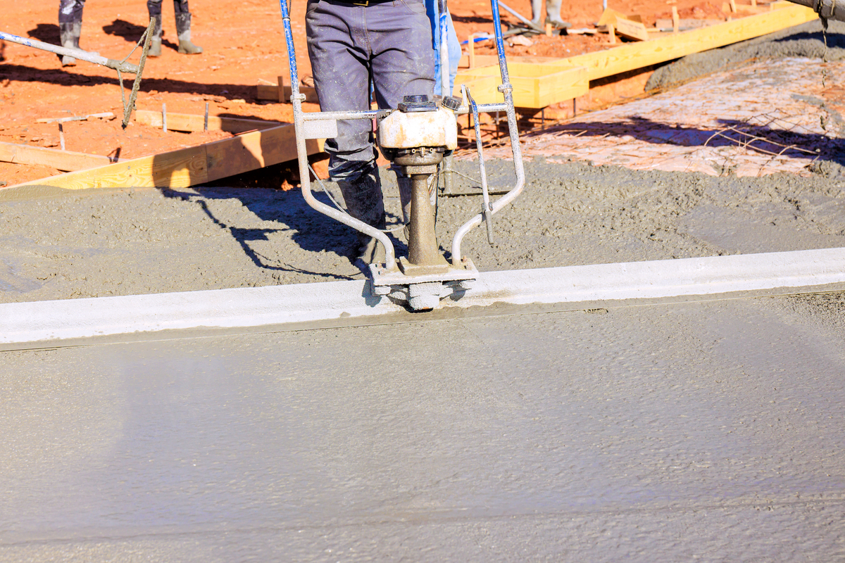 平衡板结构：增强承载力，提升地面平整度