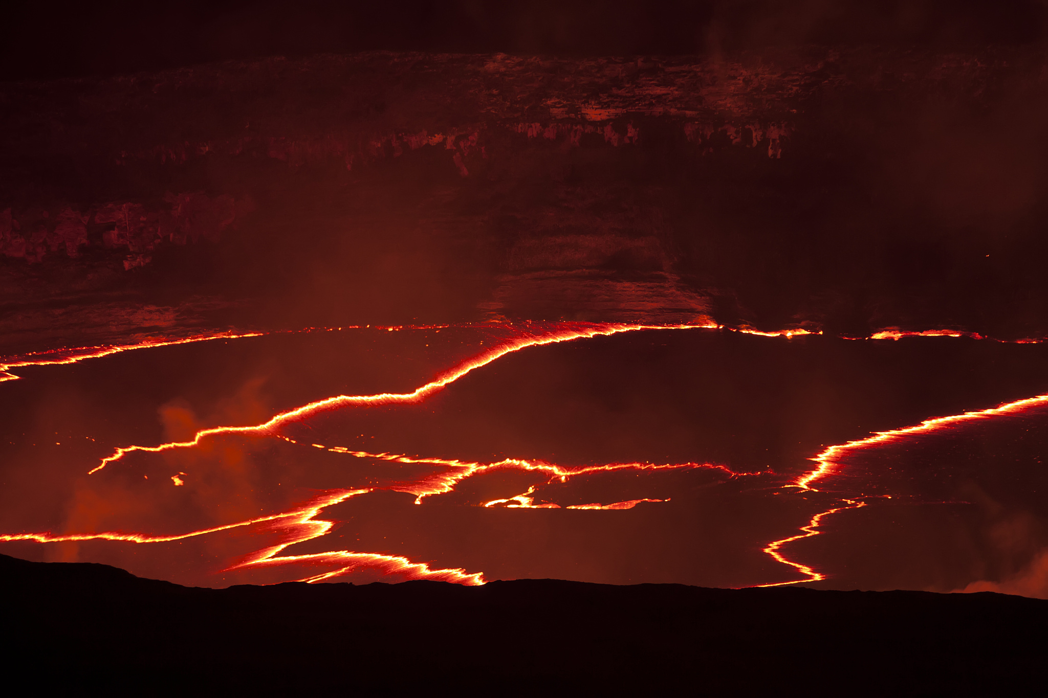 火山形成原因：板块构造、岩浆活动、热点及更多