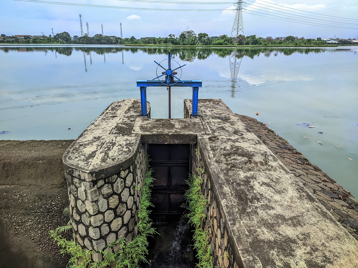 双向闸门是什么？工作原理、优点及应用