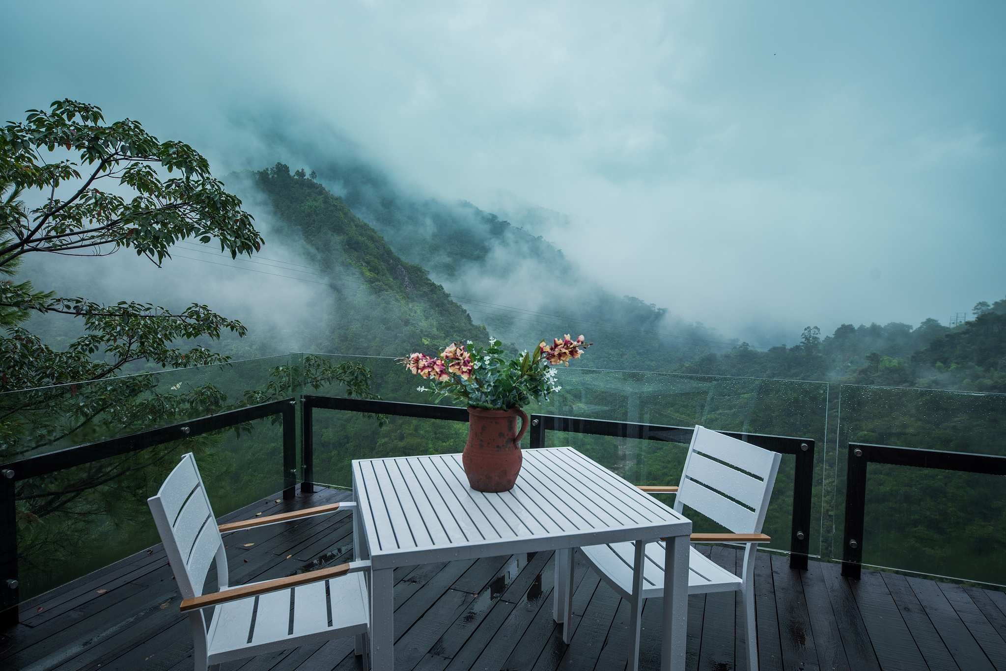 春满一江水云端美景微风暖阳三五好友围炉煮茶微风微风微风我在梯田的悬河餐厅等你爱你爱你爱你八八战略云和行。围绕这篇博文写1条10字左右的评论