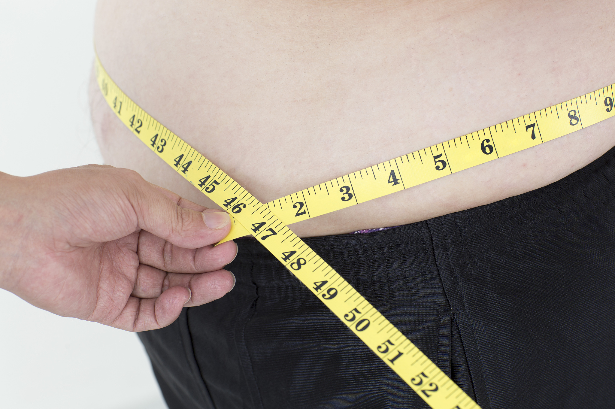 臂围怎么测直的还是弯的，