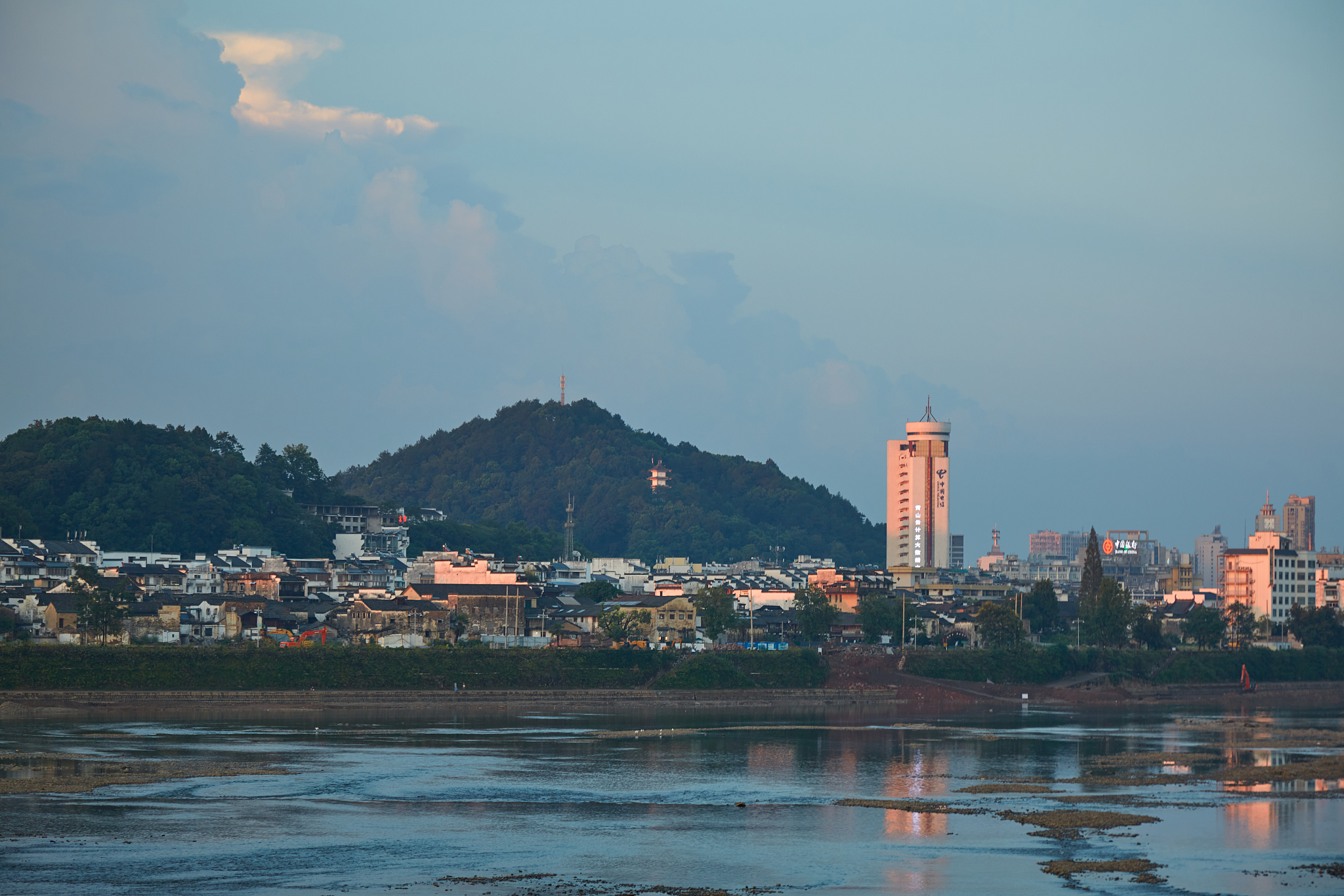 黄山市