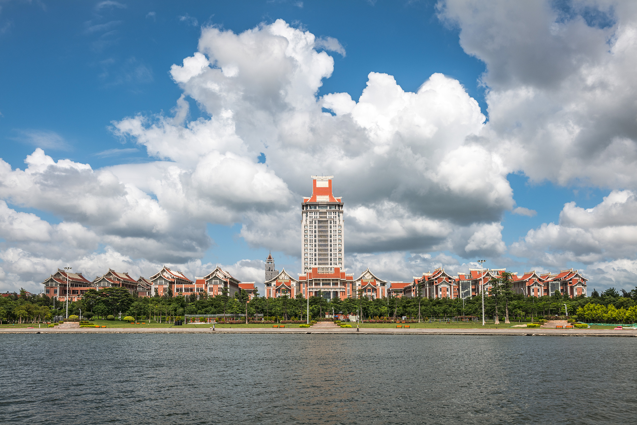 集美大学 - 厦门综合性大学，涵盖工、理、文等8个学科门类