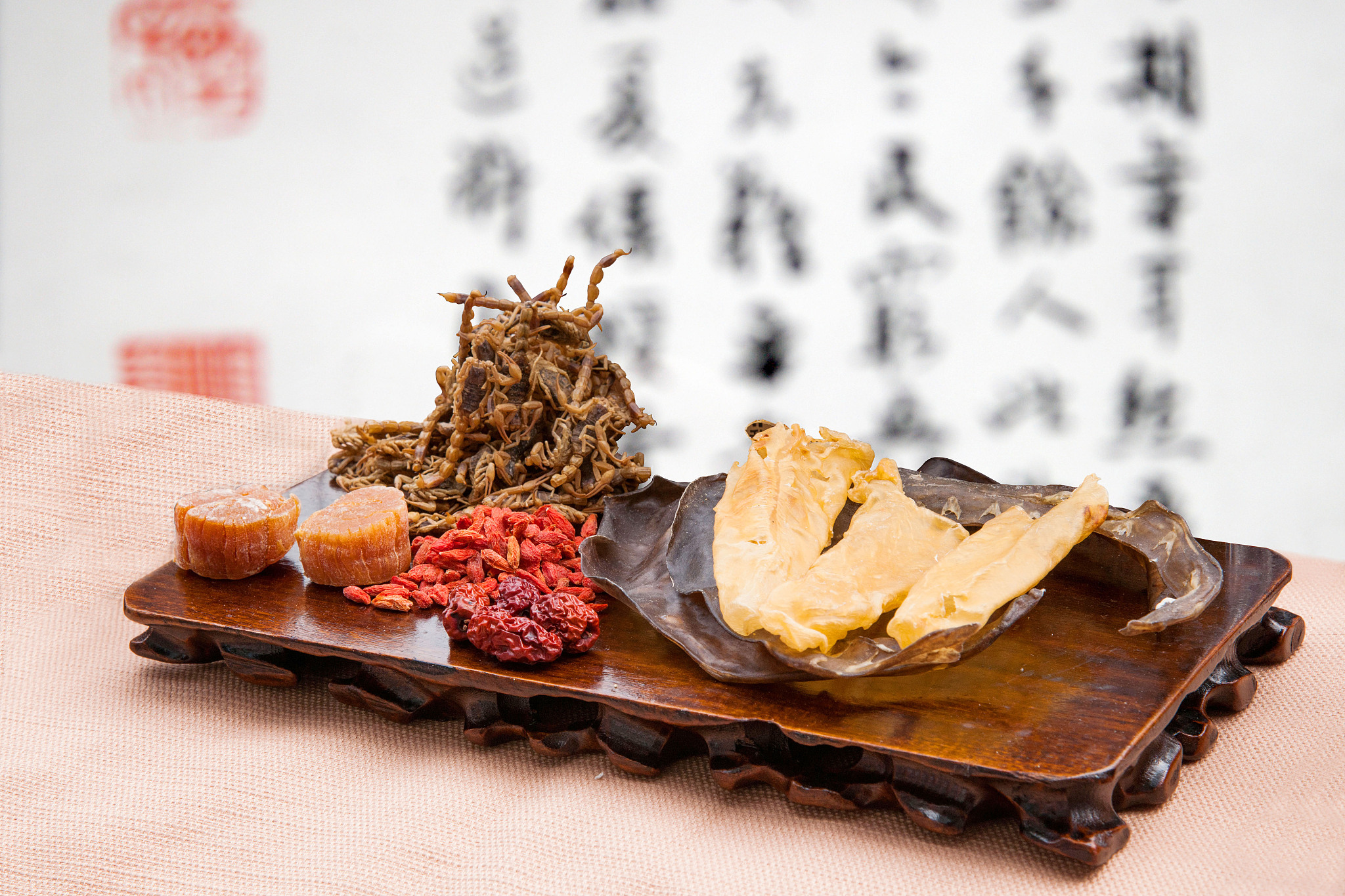 冬虫夏草一天吃几根合适，