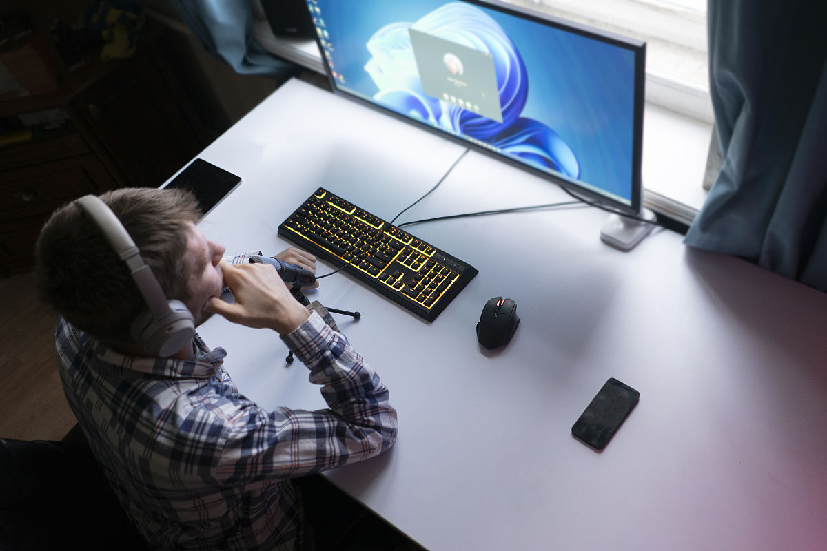 银行半年工作座谈会领导讲话：展望未来，共创辉煌