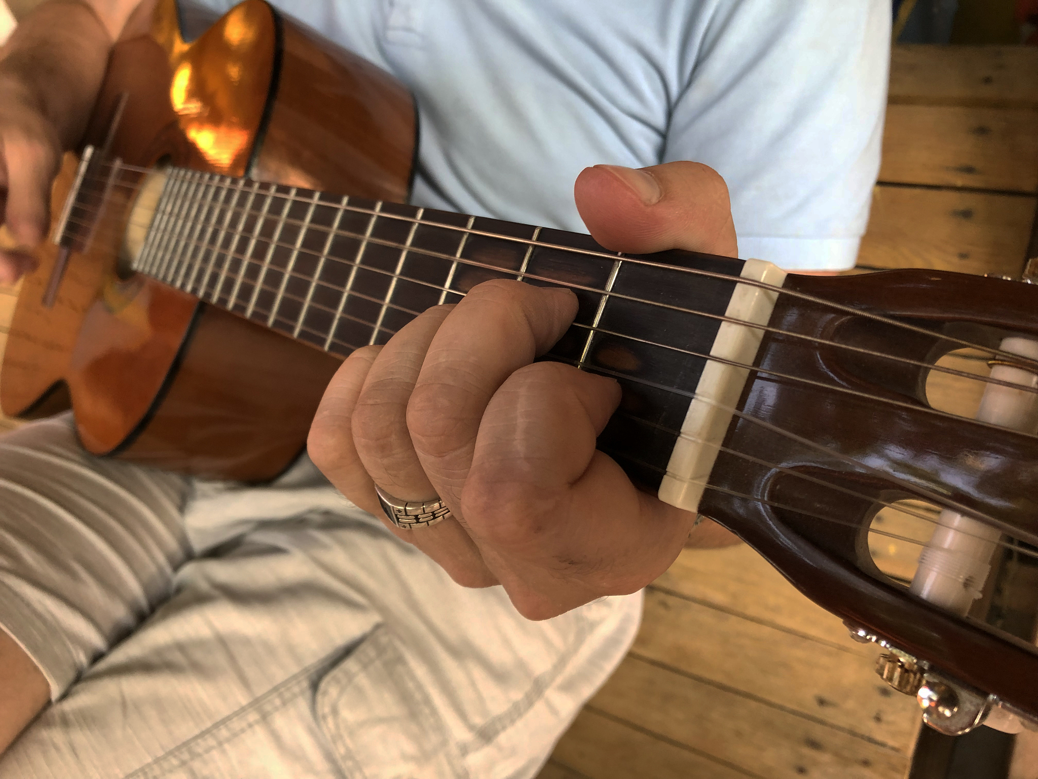 吉他面板鼓起？5个技巧帮你预防