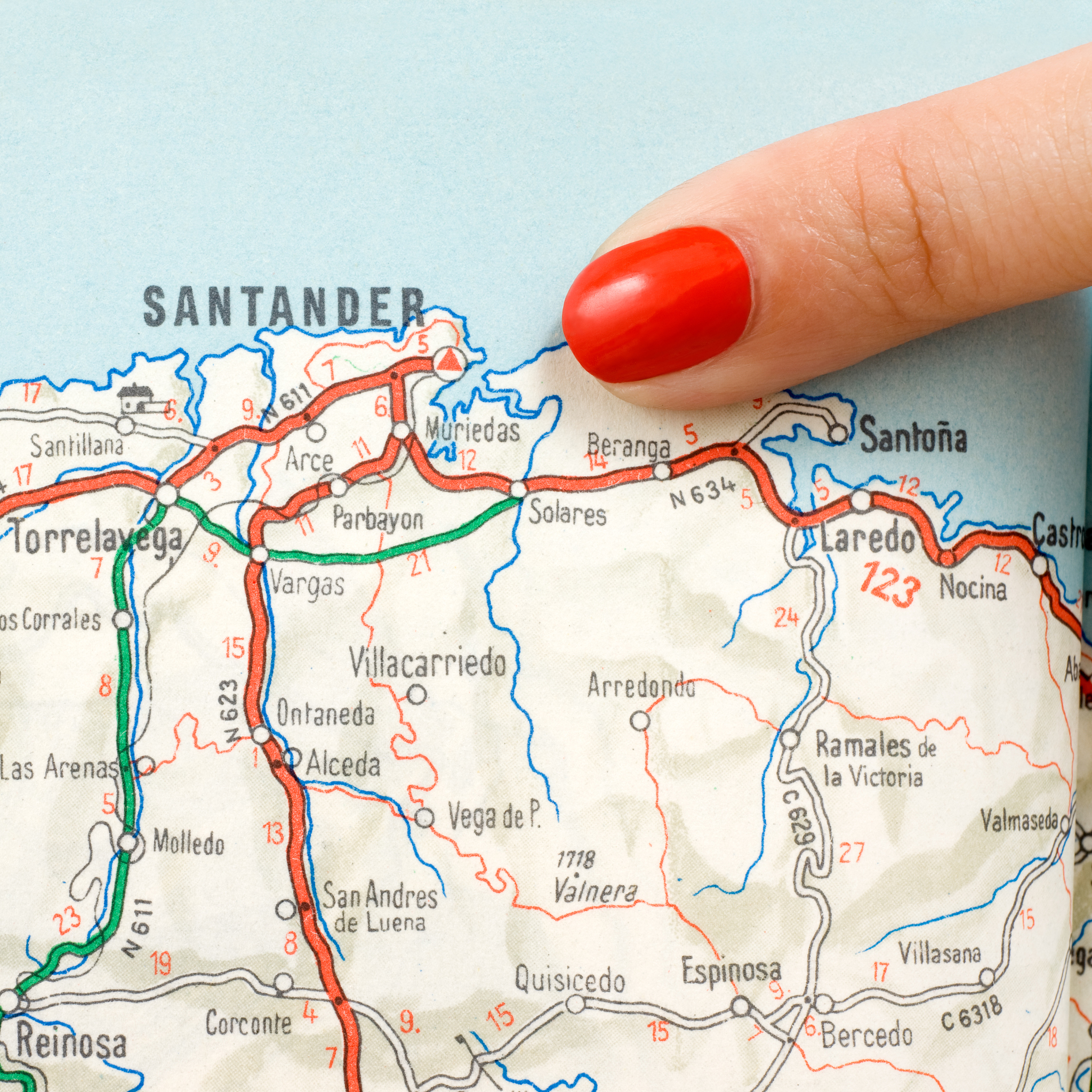 将下列段翻译成英语：丝绸之路是中国古代最著名的贸易路线。中国古代的张骞被誉为中国走向世界第一人出使西域让他对西域的地理、物产、风俗有了详尽的了解为开辟丝绸之路打下基础。但是对于西方来说丝绸之路这样的名称也会让人产生一些误解。首先丝绸之路不是唯一的一条路线。其次丝绸之路的存在不仅仅只是为了交易丝绸。许多的商品包括黄金、象牙在内以及许多异域的动物和植物都有进行过交易。在众多贵重商品中或许丝绸对于西方人