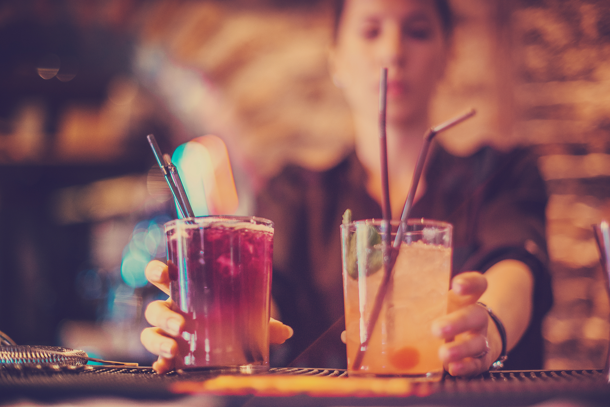 石家庄饮食集团公司技工学校招生专业：烹饪、面点、调酒等，为餐饮行业发展储备人才