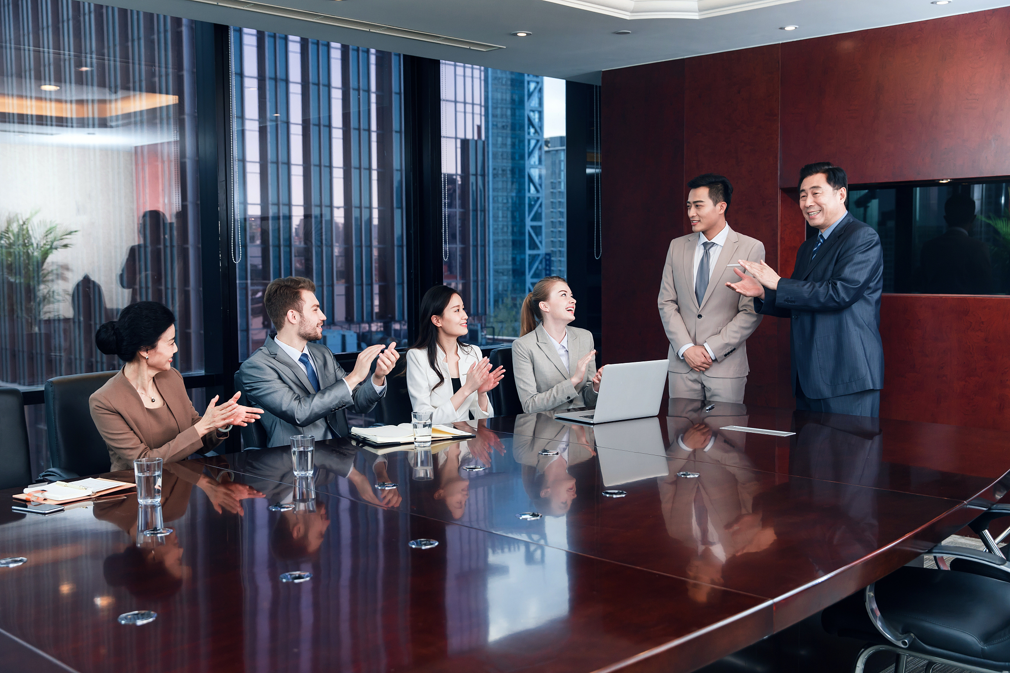 国事接待酒店集团部门经理培训班结业作为人力资源部副经理发言10分钟左右的发言稿