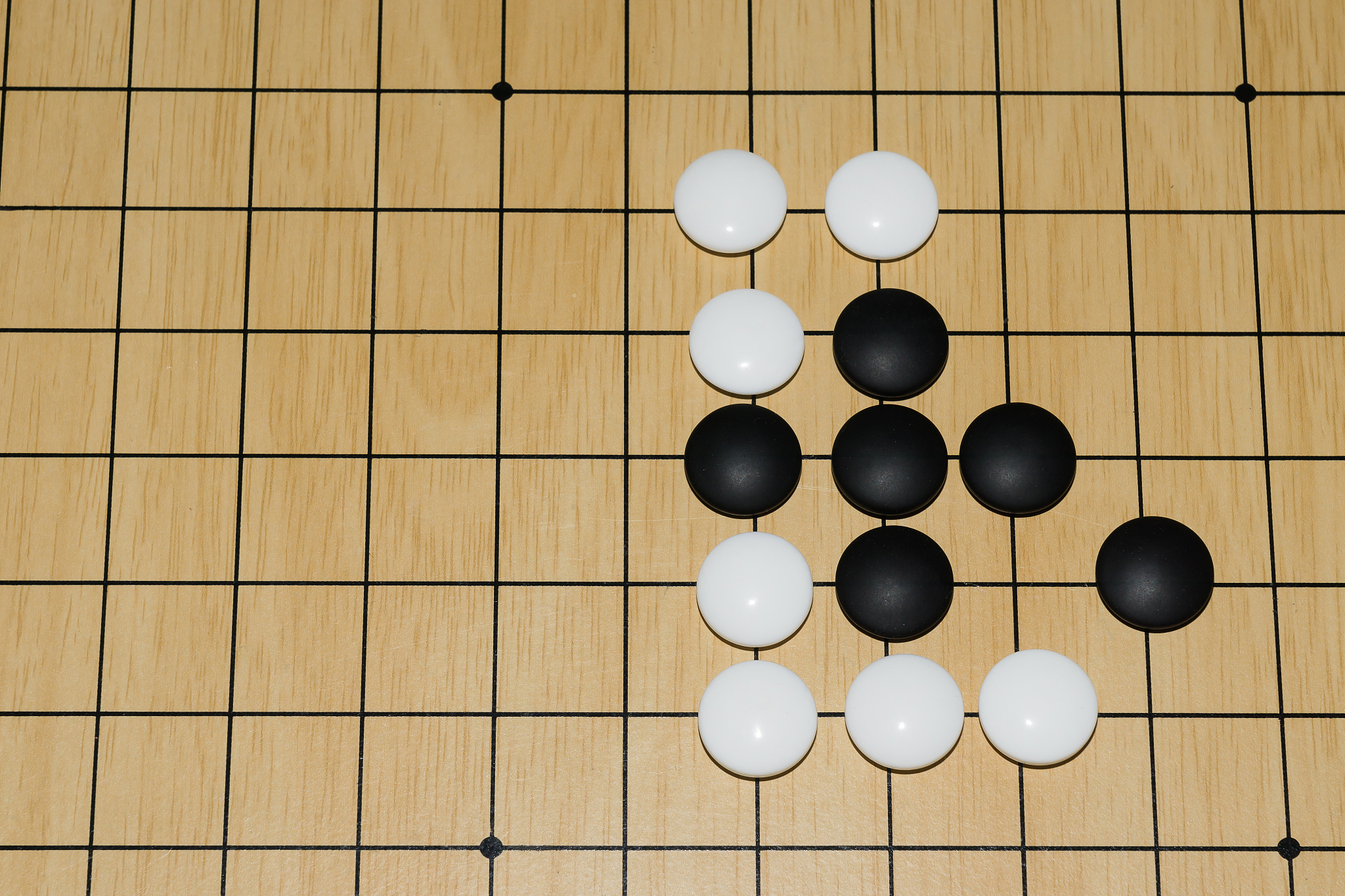 棋子多棋盘大只能看不能下