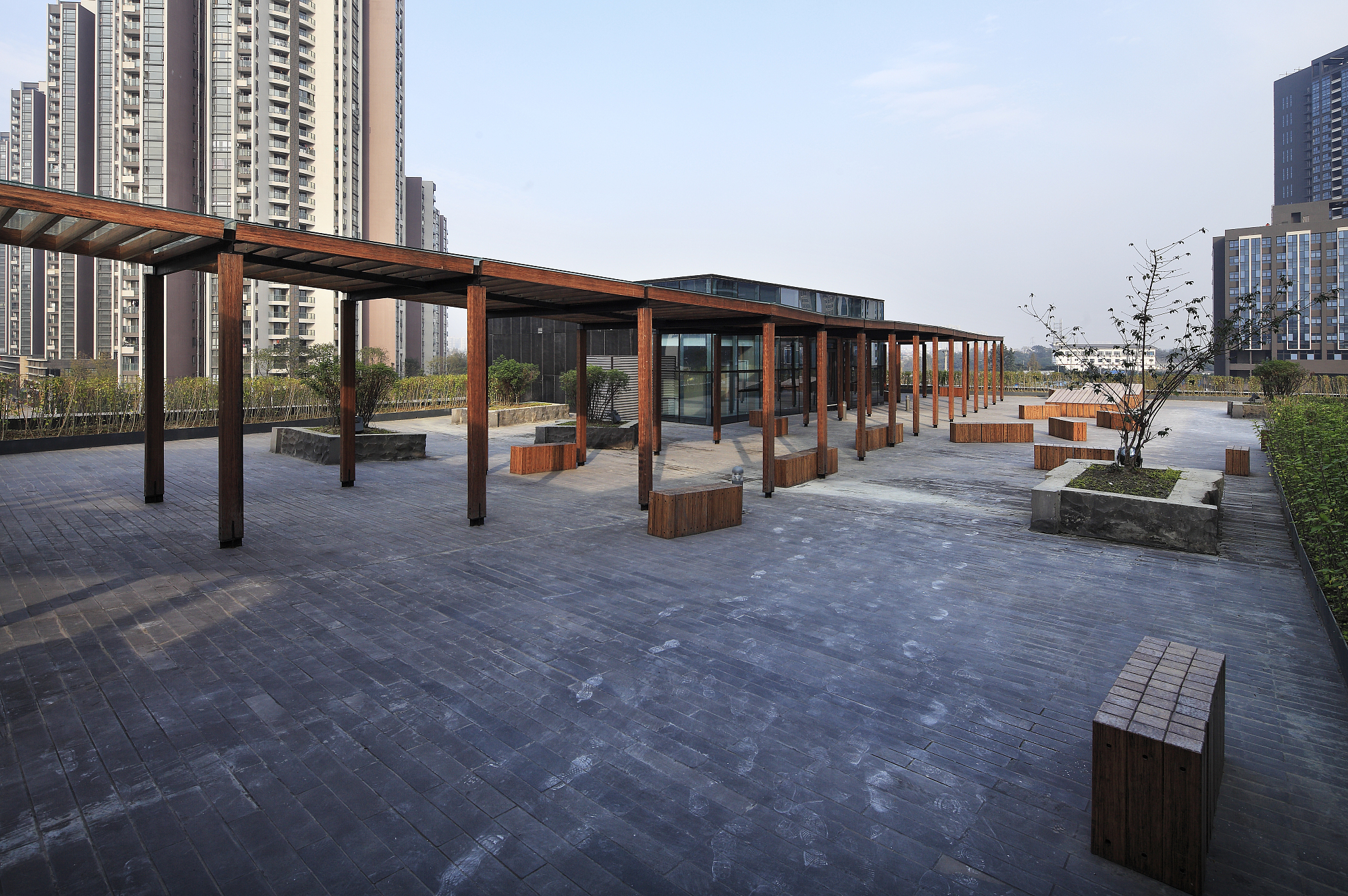 四川现代职业学院是公办还是民办