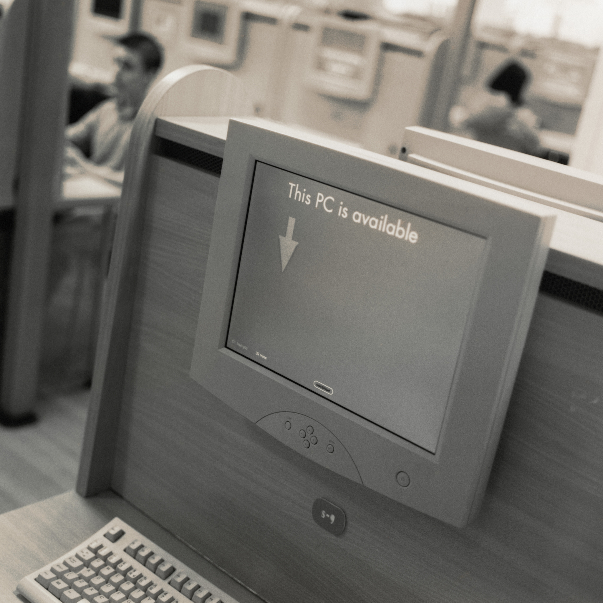 windows触摸键盘怎么设置快捷键呼出全屏状态点不到任务栏没有物理键盘