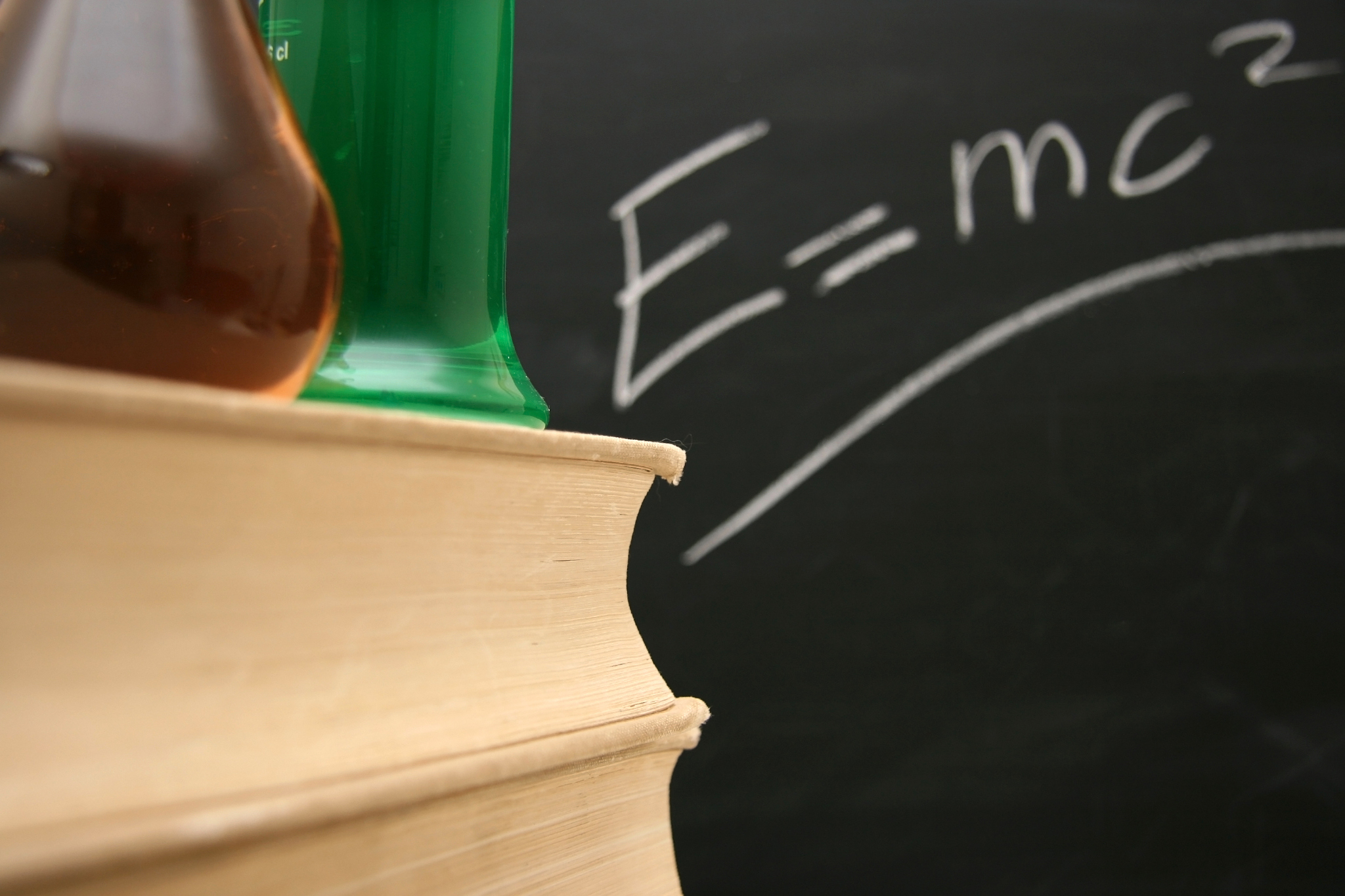 二氧化碳转化为碳酸钠的化学反应方程式及影响因素