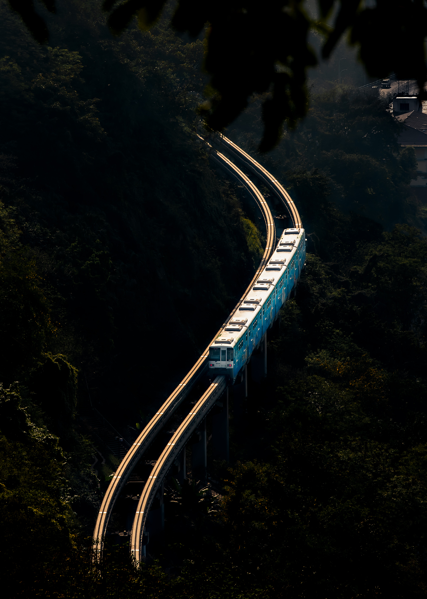 重庆轻轨学校招生情况：源源不断的人才输送