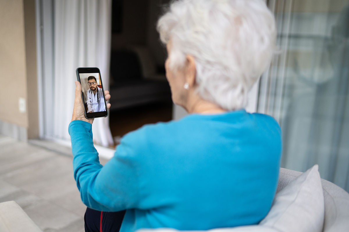 贵州航空学校口腔医学专业就业前景 - 未来发展方向广阔
