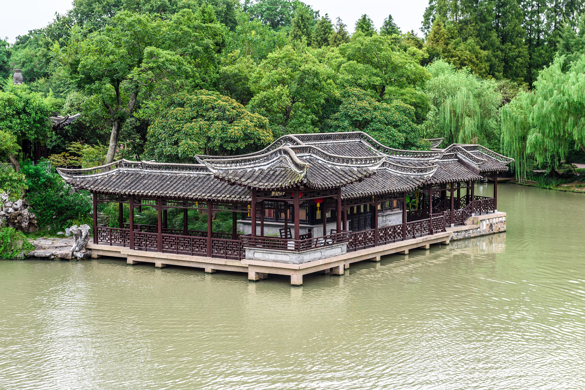 壮丽亭台楼阁，仙境画卷 - 描写亭台楼阁的优美句子
