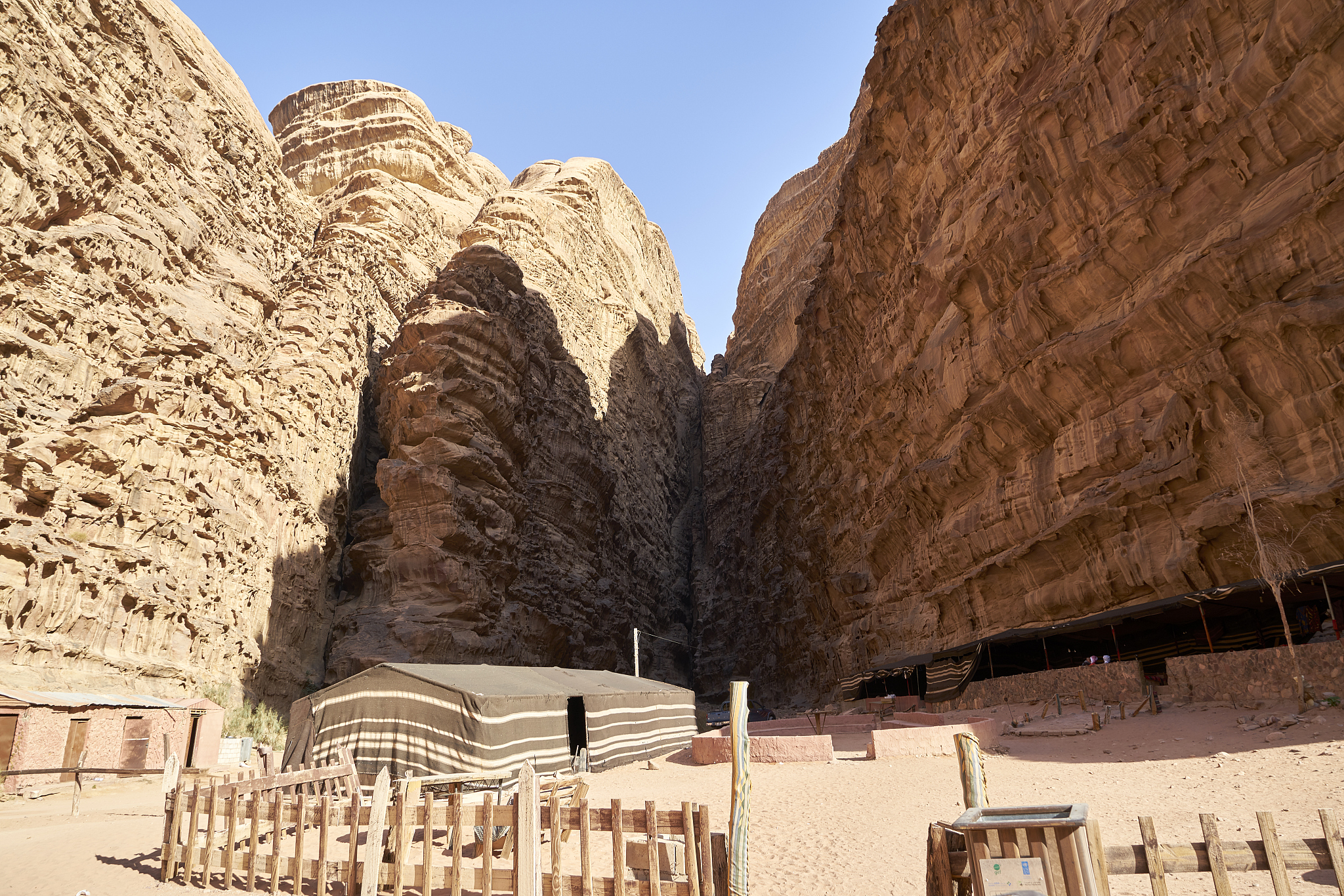 形容帐篷特别好看的句子