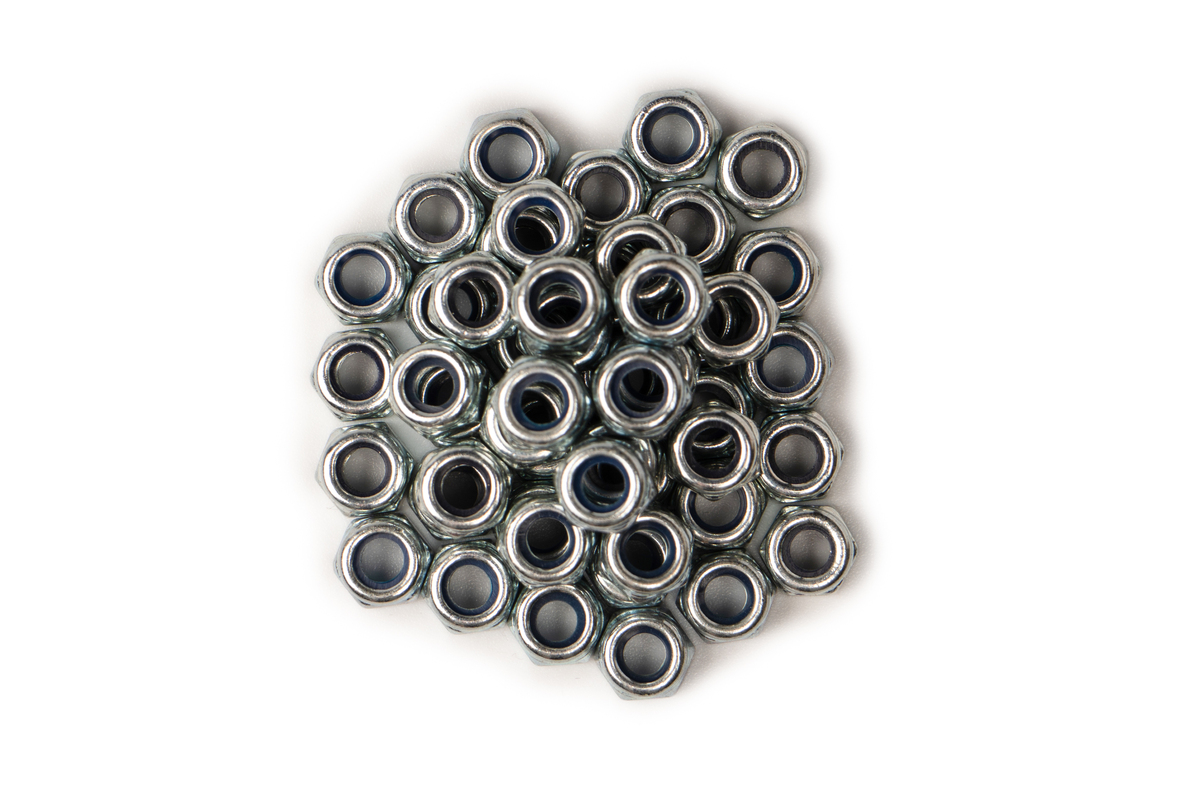 滚花防尘螺帽链条作用：防丢失、防尘防水、安全警示