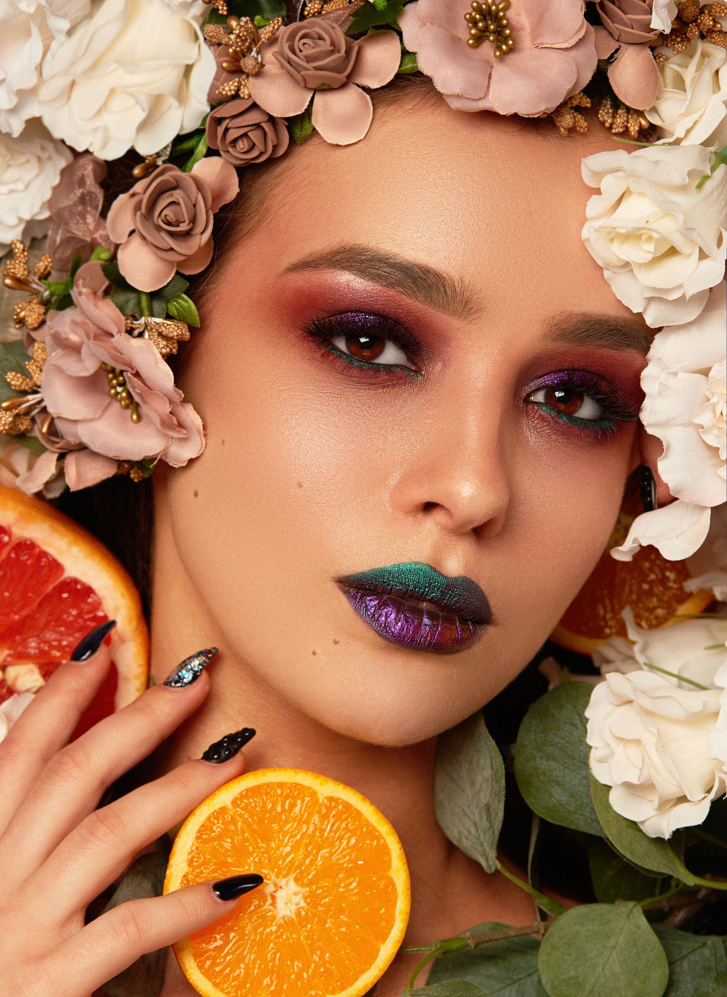 第一阶段基础矫正化妆技巧的运用训练就是我们的底妆眉毛眼睛;第二阶段基础色彩及色彩搭配训练第三阶段主持人整体形象造型设计训练第四阶段心得体会所以大家可以分三个阶段来写最后写个心得体会。帮我根据以上要求写一篇化妆课心得体会不少于3000字。