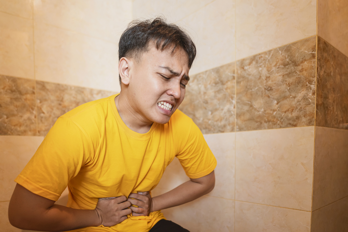 口臭、急性腹痛、排泄频繁？警惕这些疾病！