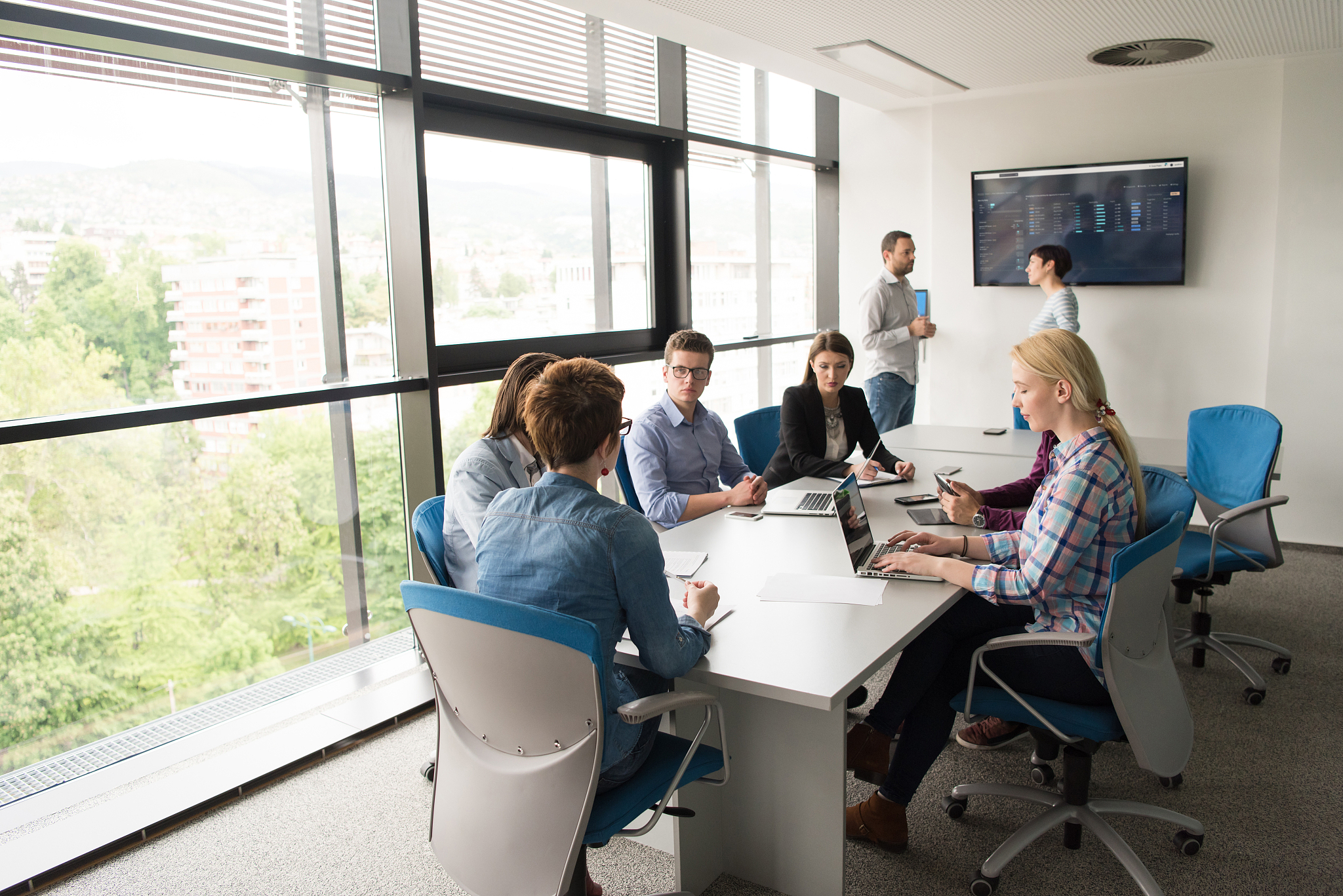 group of business people discussing business plan  in the office
