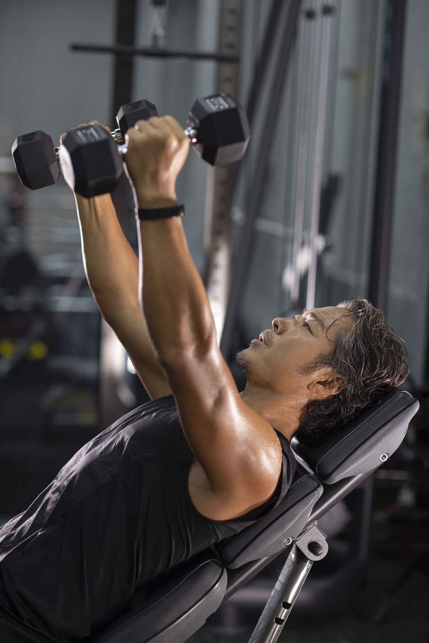 5kg 哑铃男生练有效吗？ 详细分析与建议