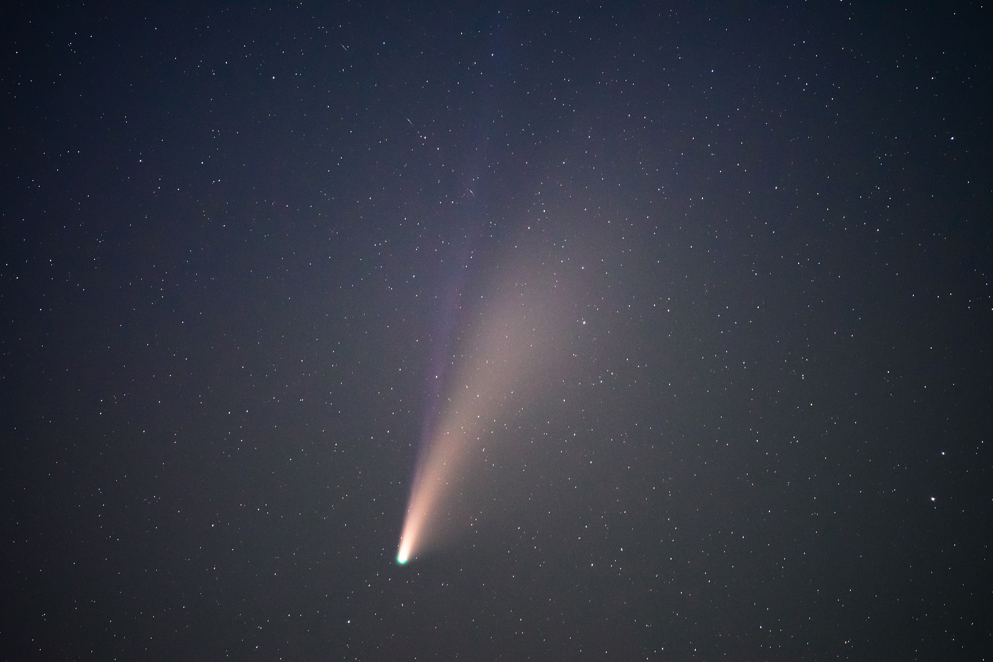 comet c/2020 f3 (neowise) at close approach to earth