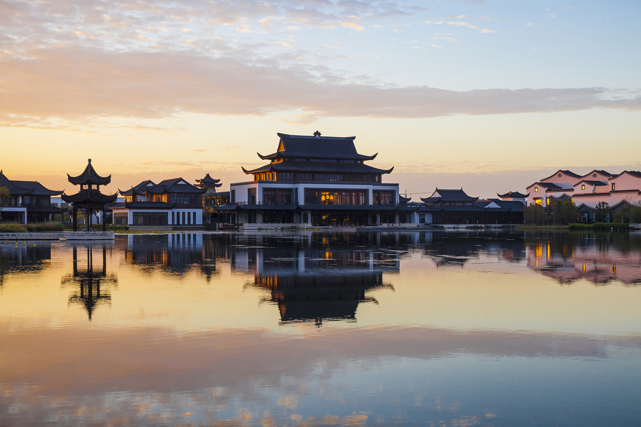 给我写一个去抚州旅游两天详细攻略