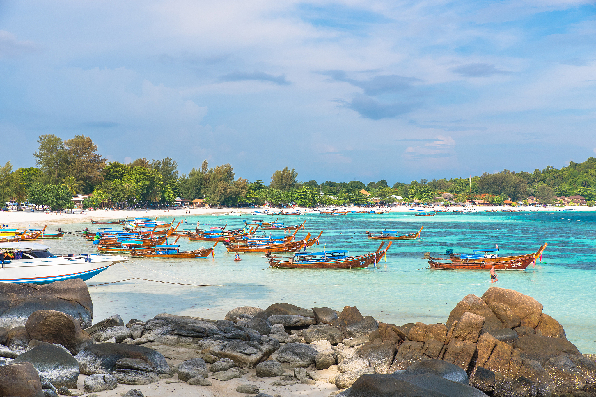 holiday in thailand - beautiful island of koh lipe with long tai