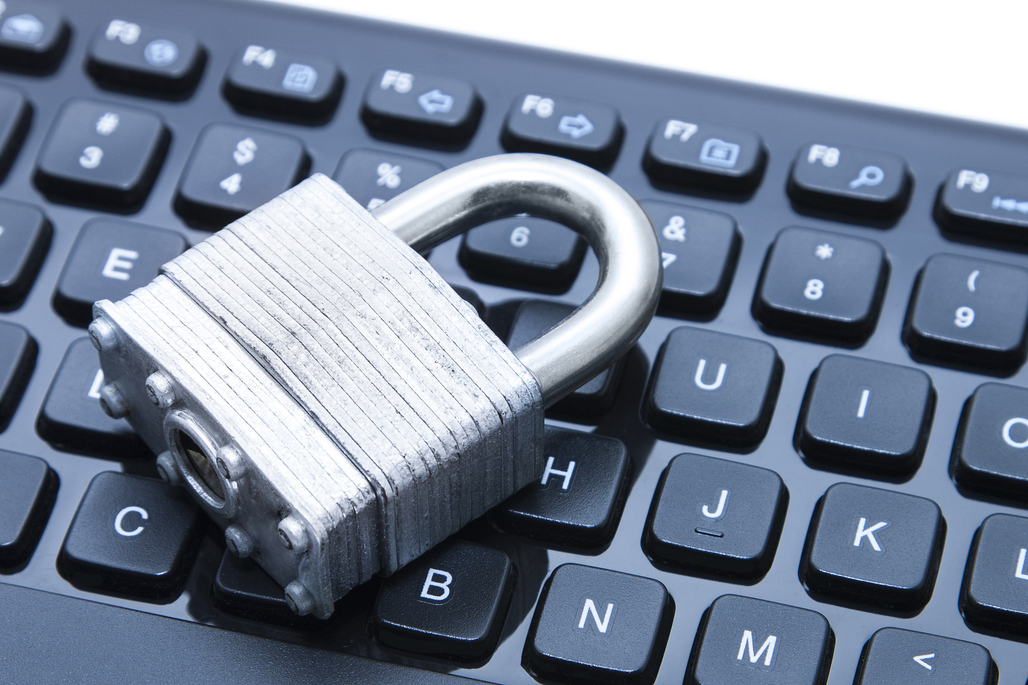 输入设备安全漏洞：信息泄露案例及防范措施