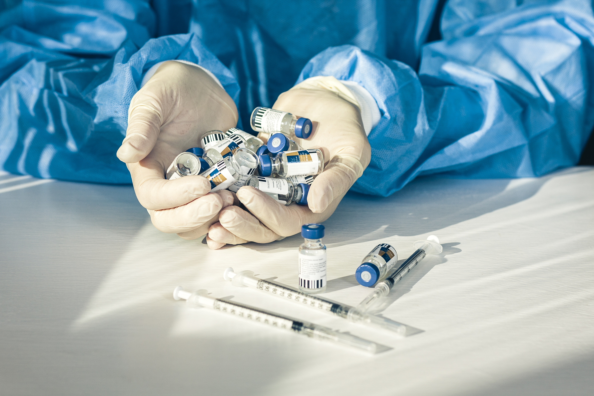 你是资深医生我宅家两天不出门、再出门经常会低血糖请问怎么解决？是什么原因