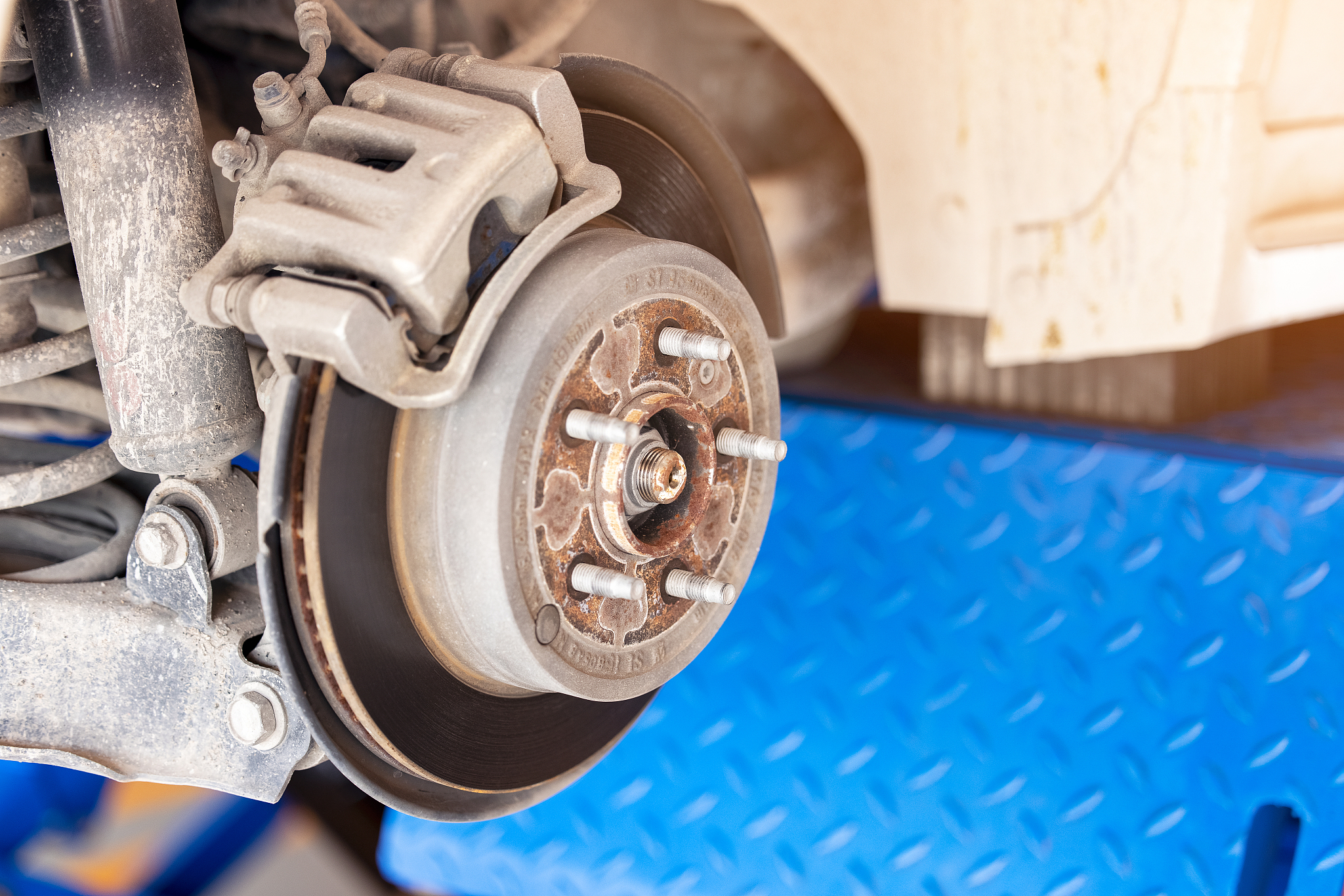 30个关于汽车刹车改装的视频标题：提升性能、安全驾驶、售后服务