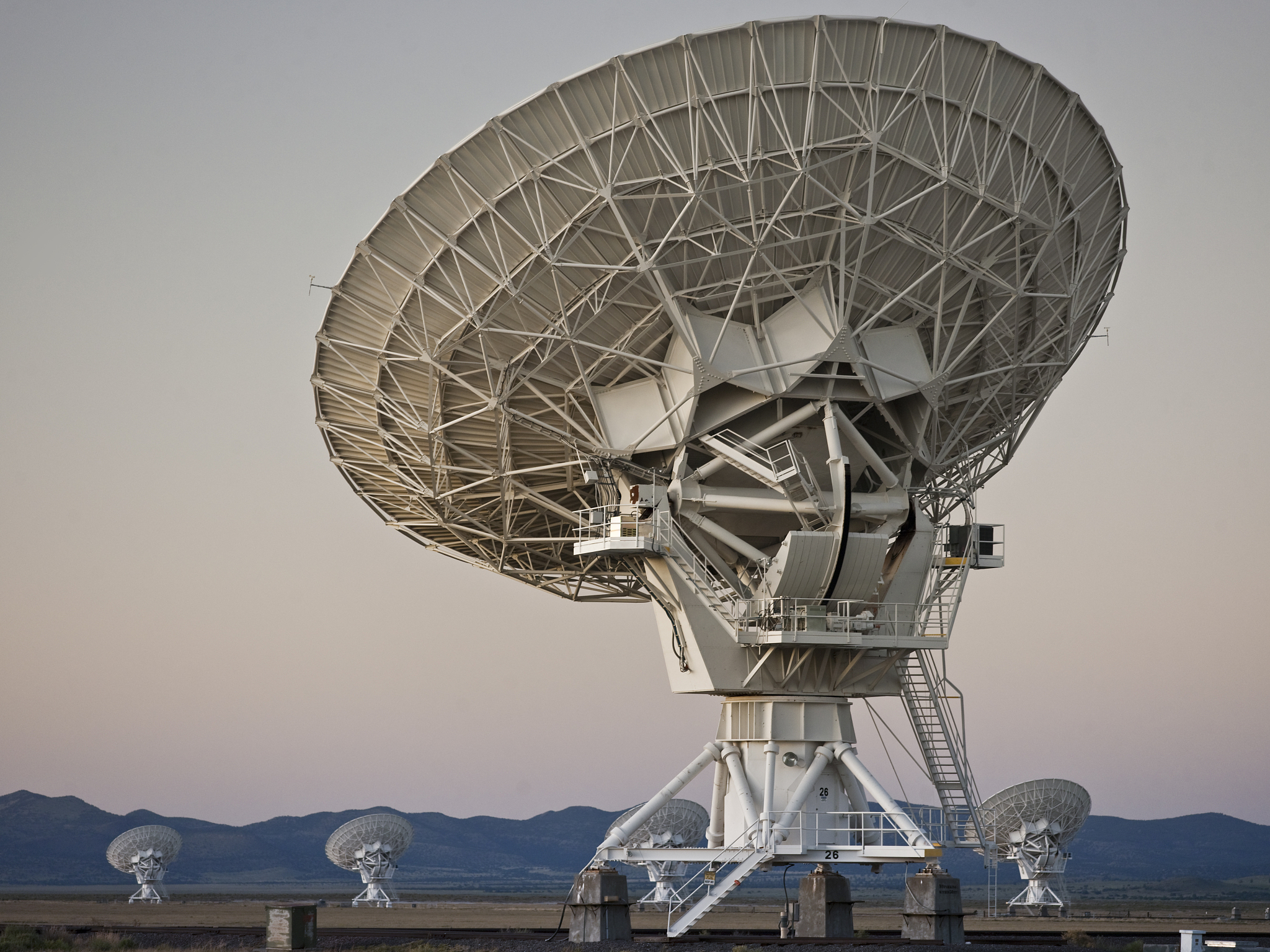 FAST 望远镜：扫描不同红移宇宙物体的利器