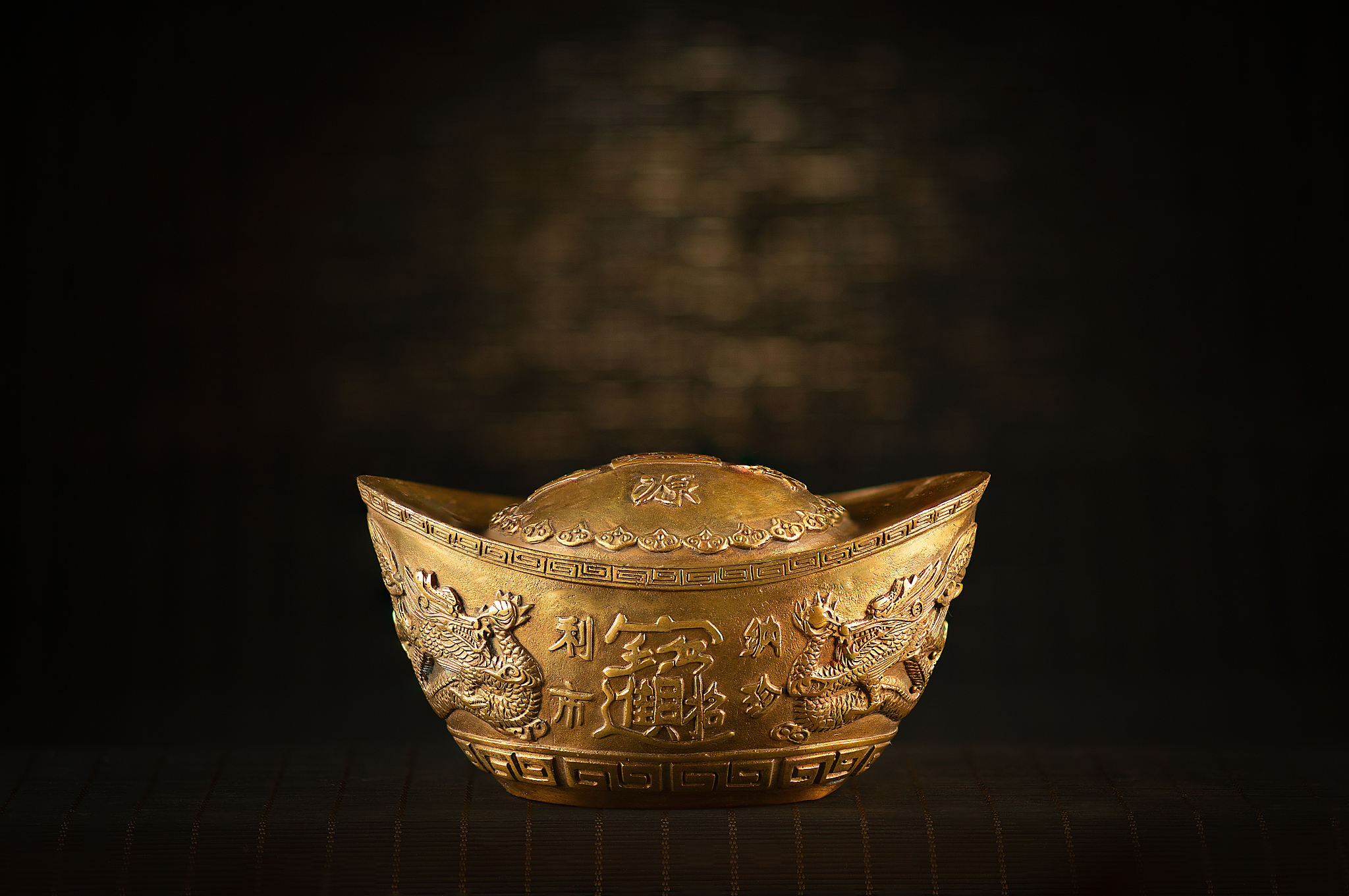 优化下面文案修改成押韵版本再忙也要收下这颗摇钱树祝你有钱有财有好运顺风顺水顺财神收下这个聚宝盆祝你生意兴隆一路长虹收下这个招财猫祝你家庭幸福合家欢