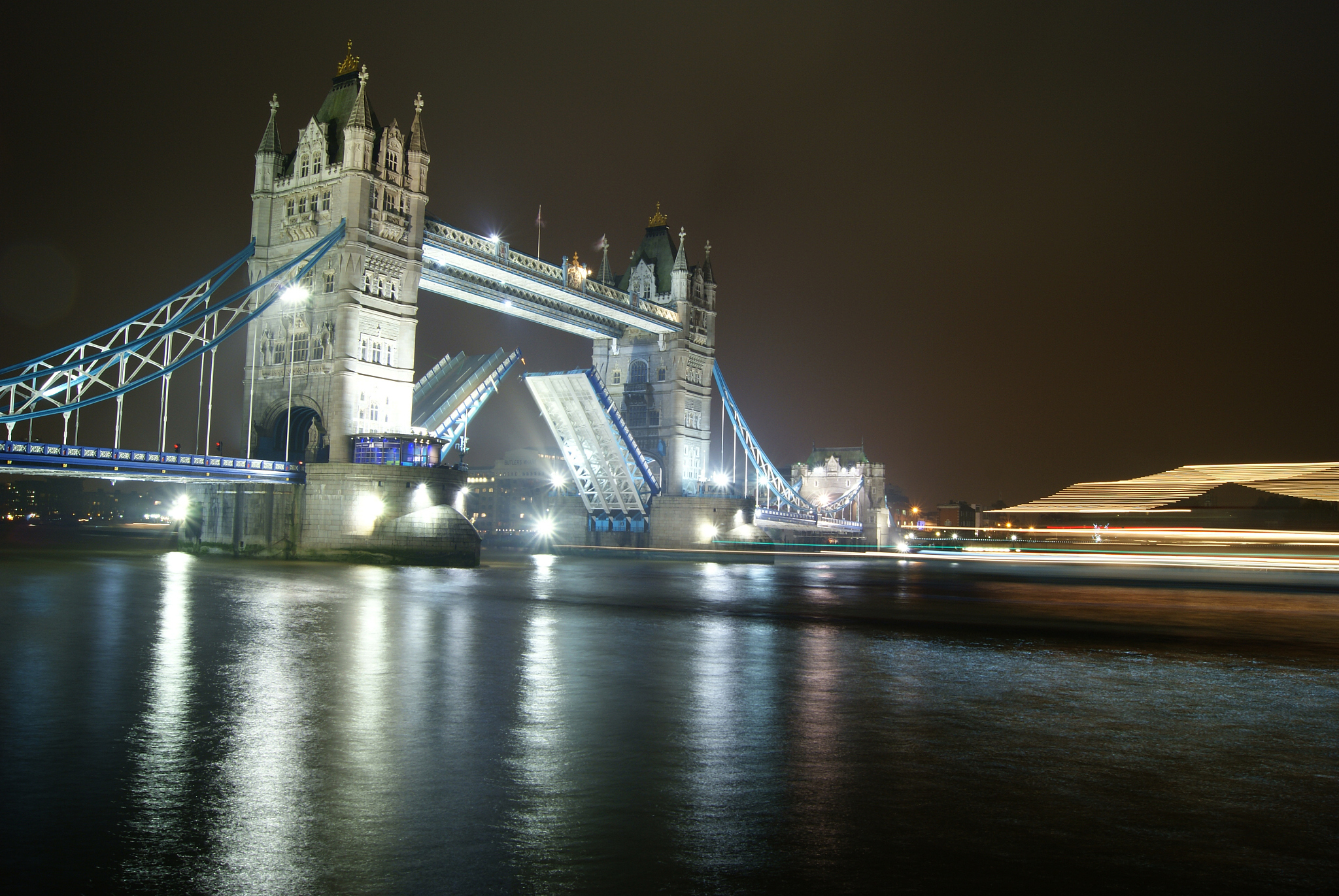 tower bridge at night