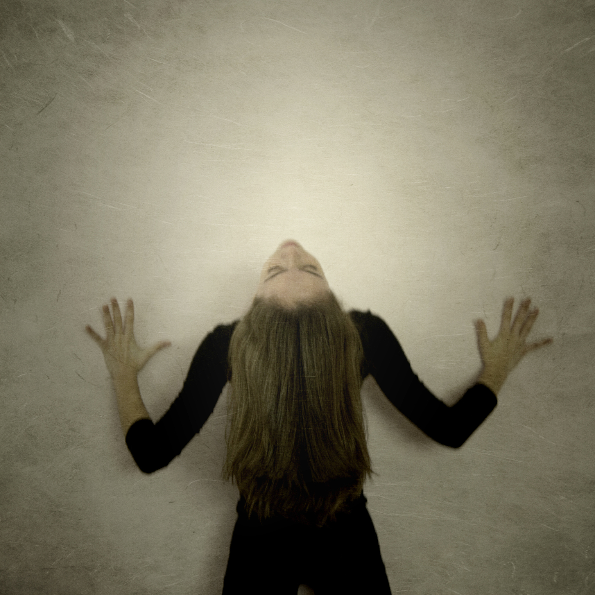 如何面对内心痛苦：走出悲伤，重拾快乐