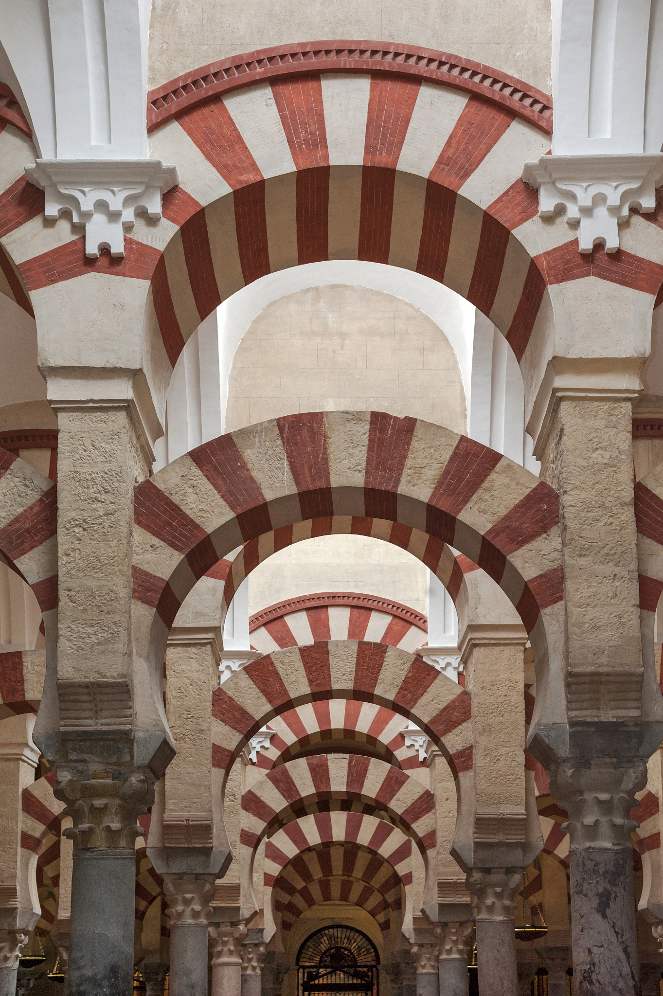 arches inside mezquita