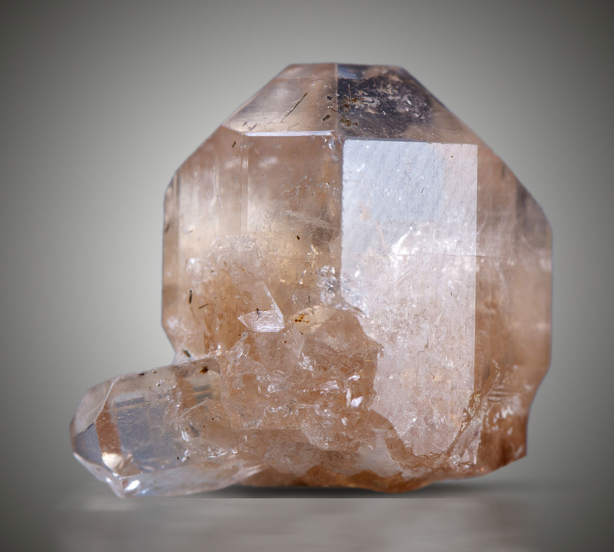 西安市宝玉石学校宝石鉴定与评估专业：前景广阔，值得选择