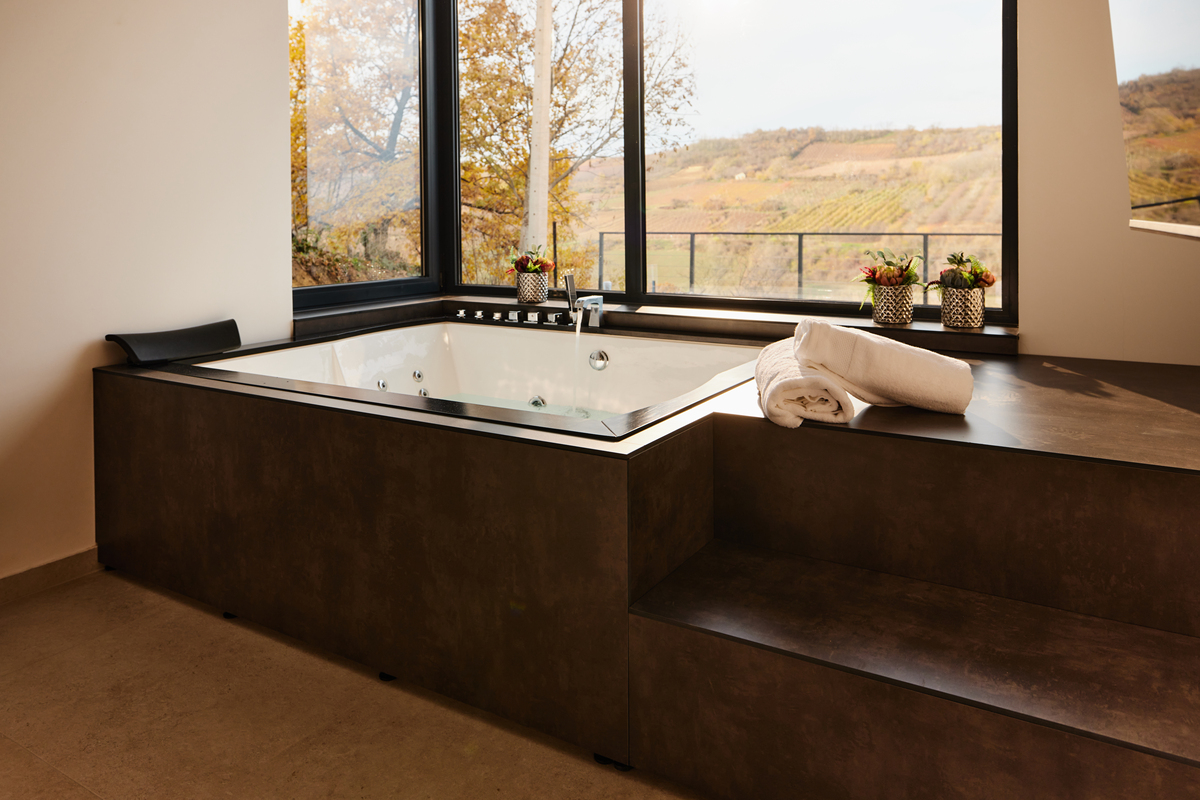 浴室要不要装浴缸？浴缸安装方式及选购指南