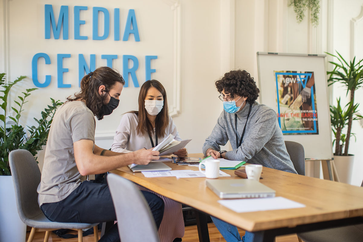 新加坡国立大学化学系教授及其实验室网站