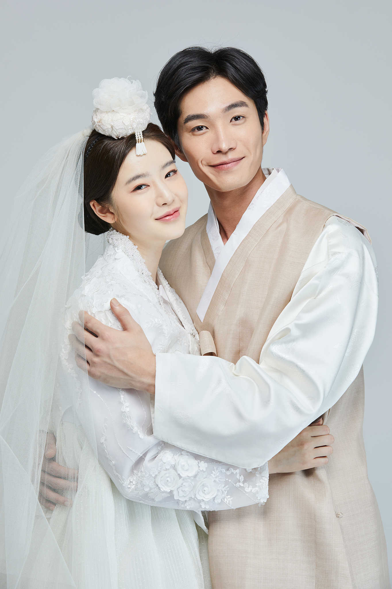 帮我写一个小红书特色的标题关于一场韩式婚礼