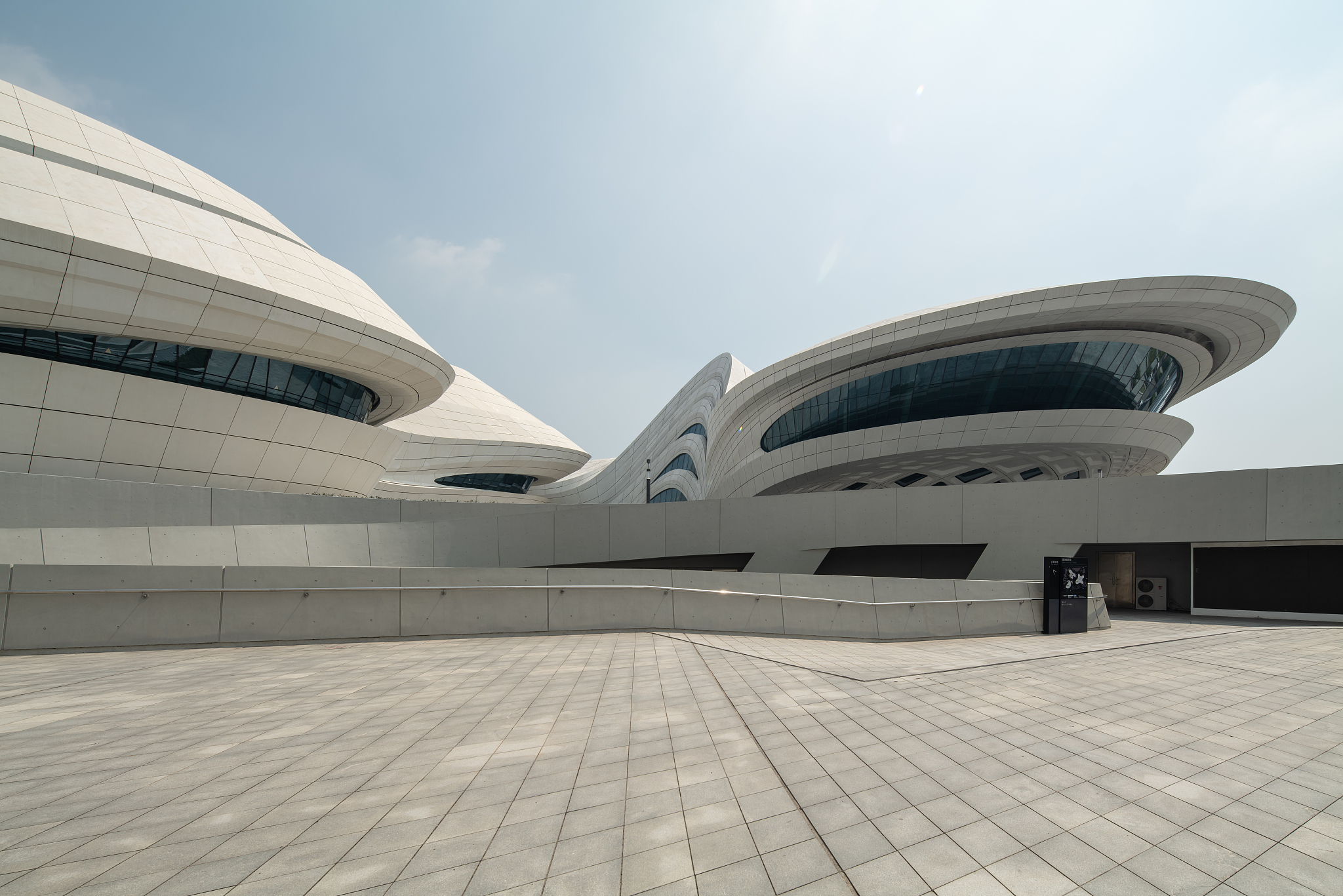 现代建筑消防系统安全性研究：提高性能与可靠性的关键