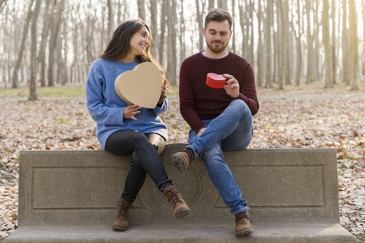 我想在抖音拍摄一些关于情侣之间的视频段子有没有什么好的建议和好的题材