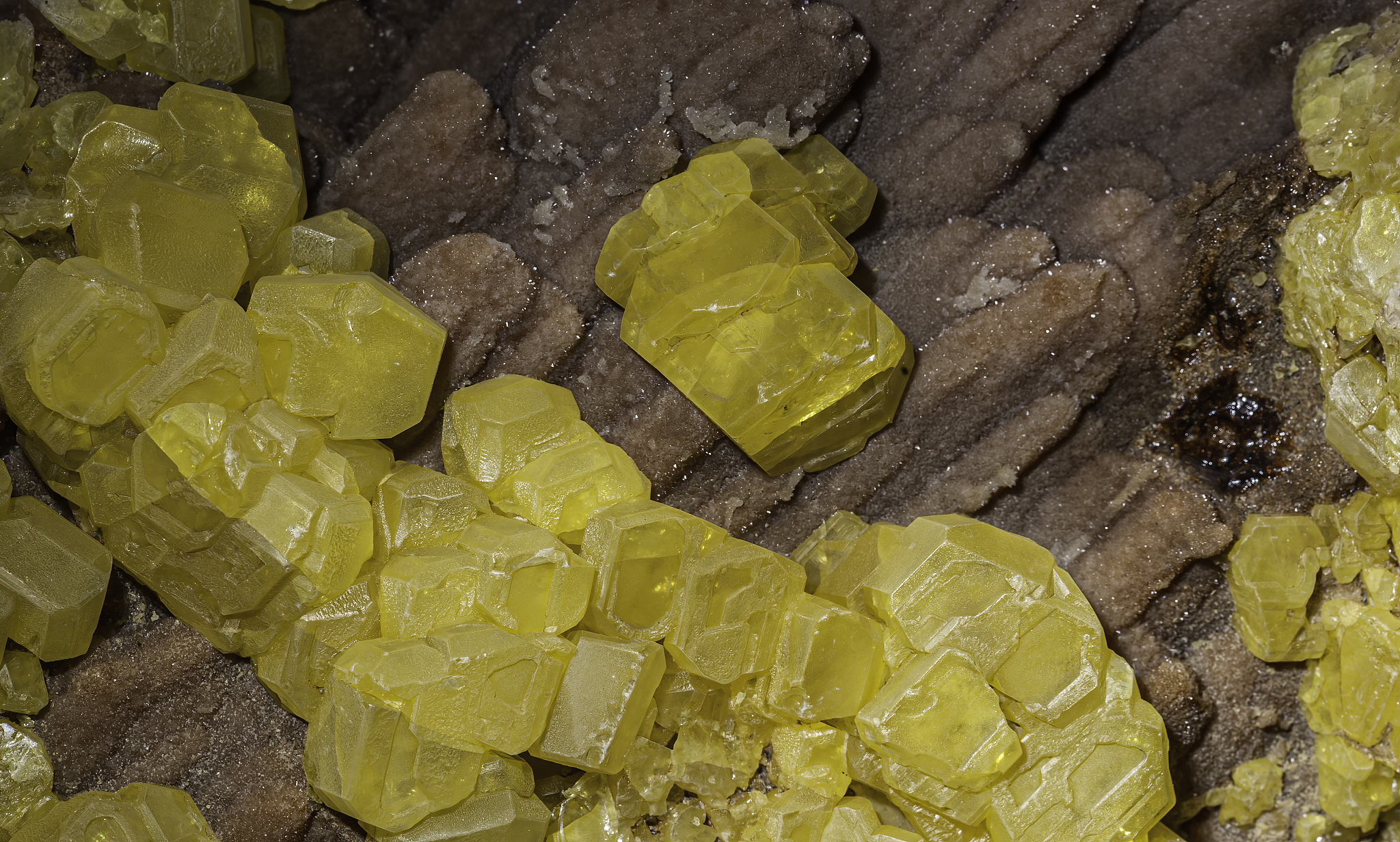 sulfur crystals from girgenti, sicily, sulfur on aragonite;