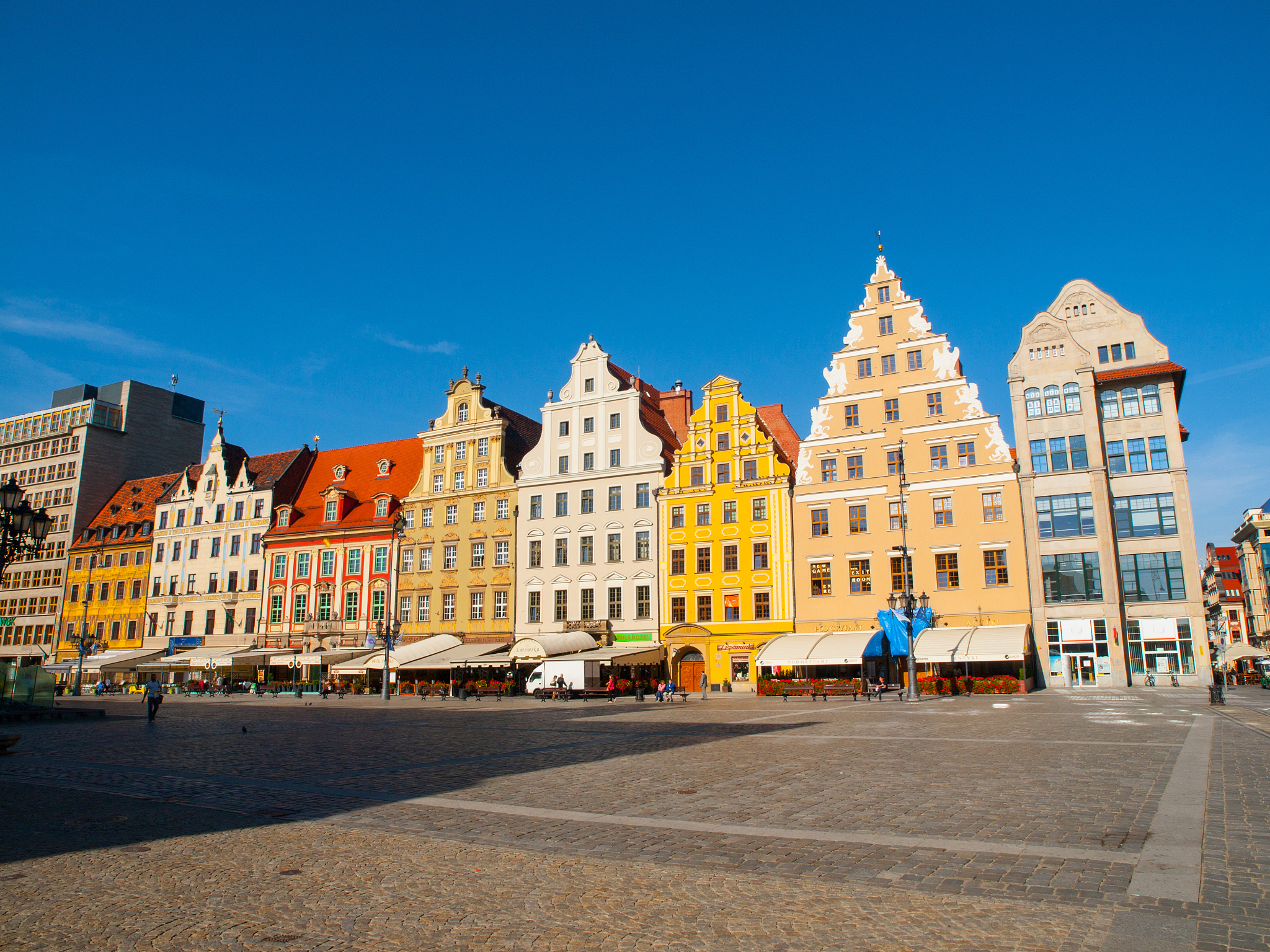 market square buildings in wroclaw