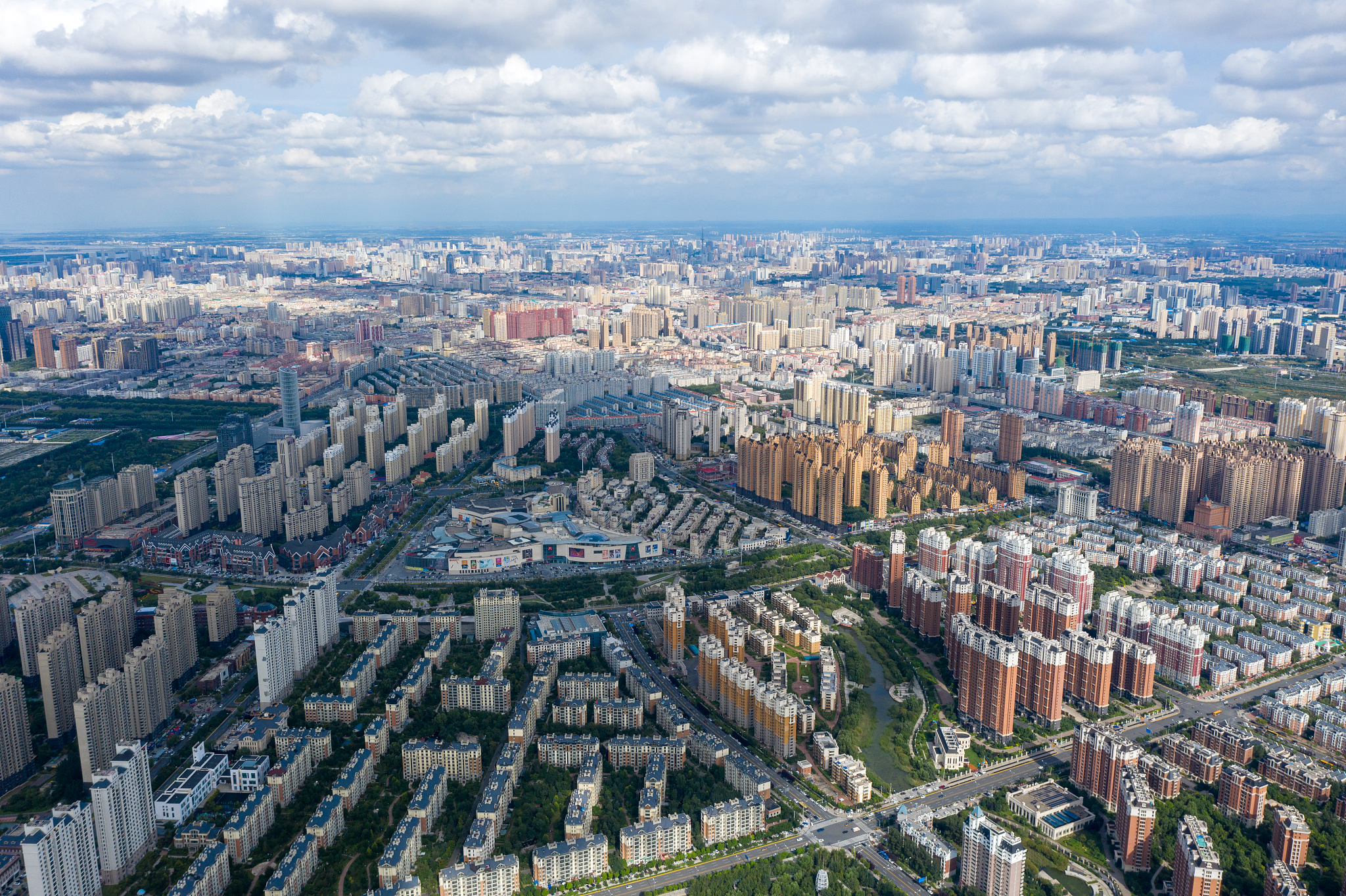 郑州与武汉未来发展布局：城市化、产业升级、交通建设、生态环保、文化旅游