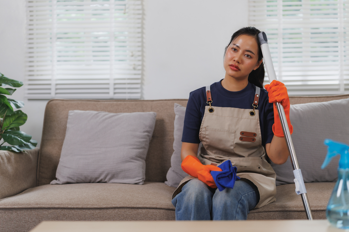 24岁保姆的日常生活和工作经验