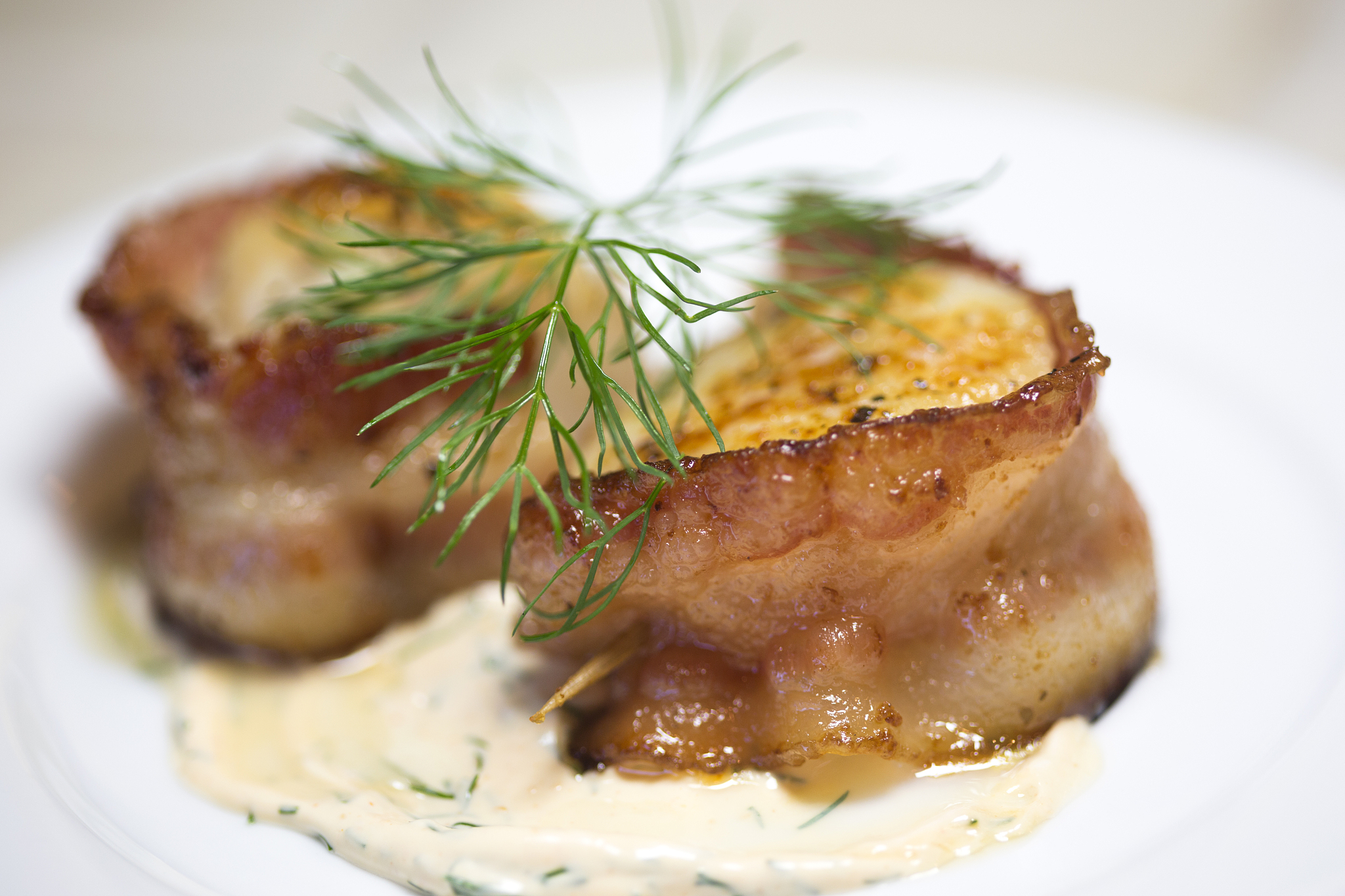 bacon wrapped jumbo scallops