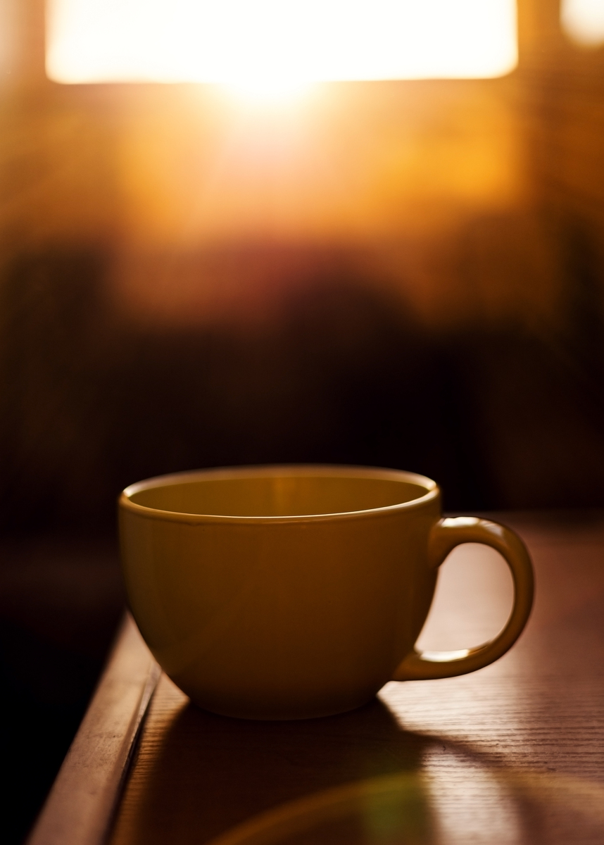 不差钱追求极致咖啡体验？这几种材质的杯子是首选！