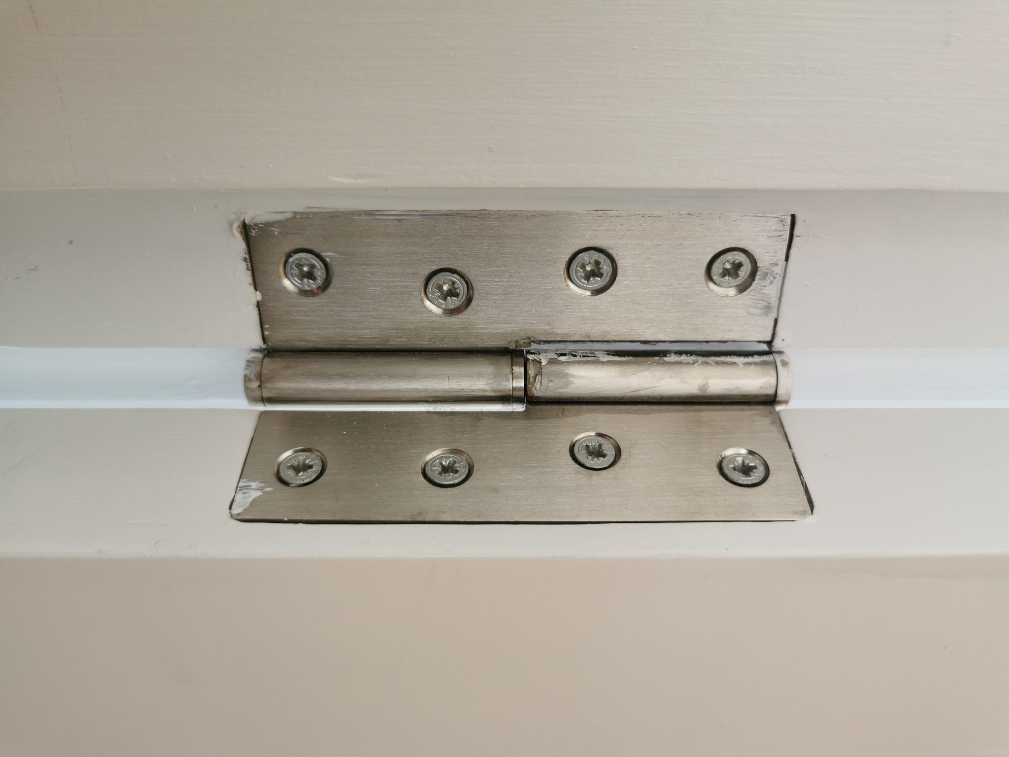 明装吊码 vs 隐藏吊码：安装区别大揭秘！